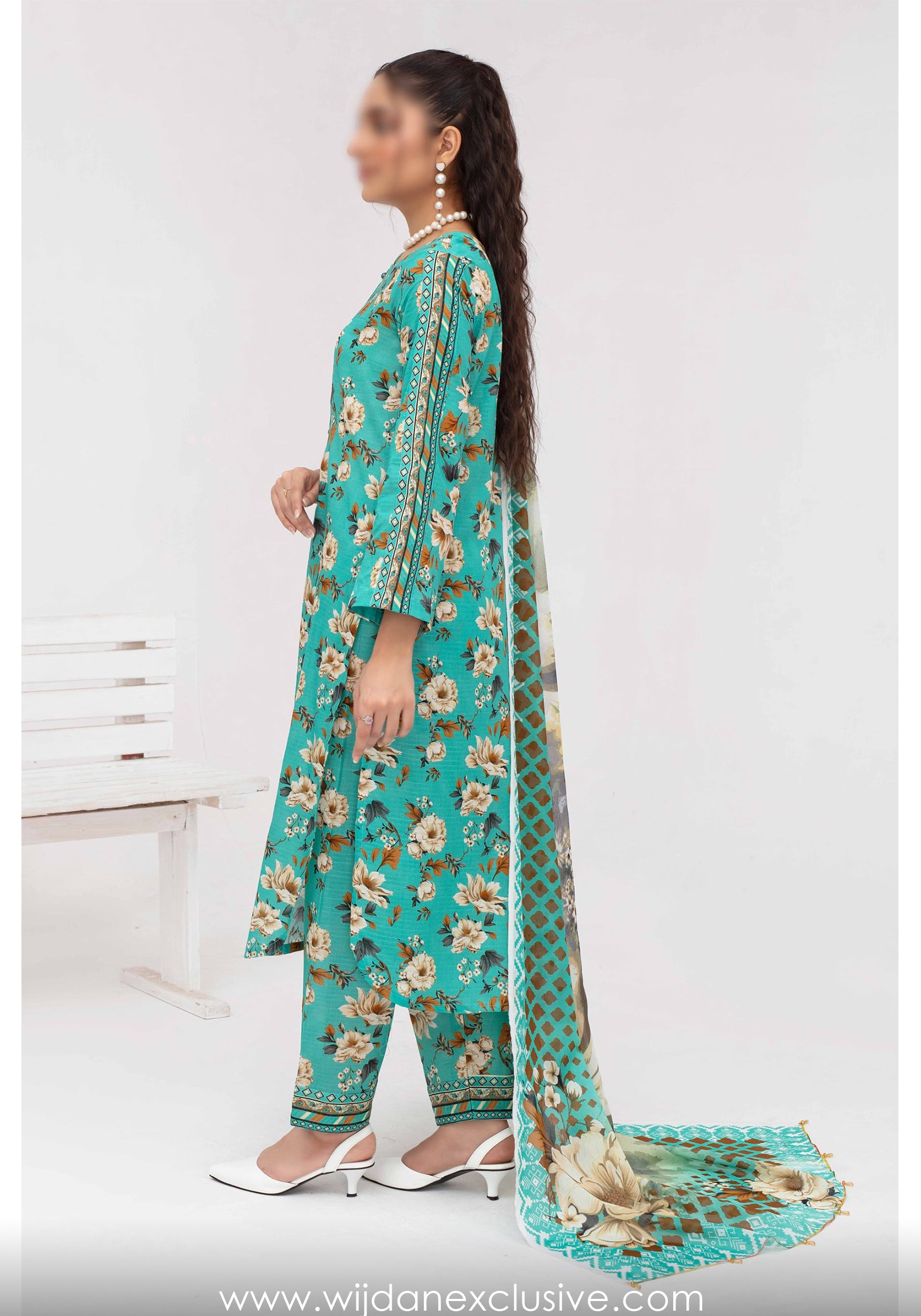 Aleezay Superior Airjet Bana Dora Lawn Collection by Fatima's D-10