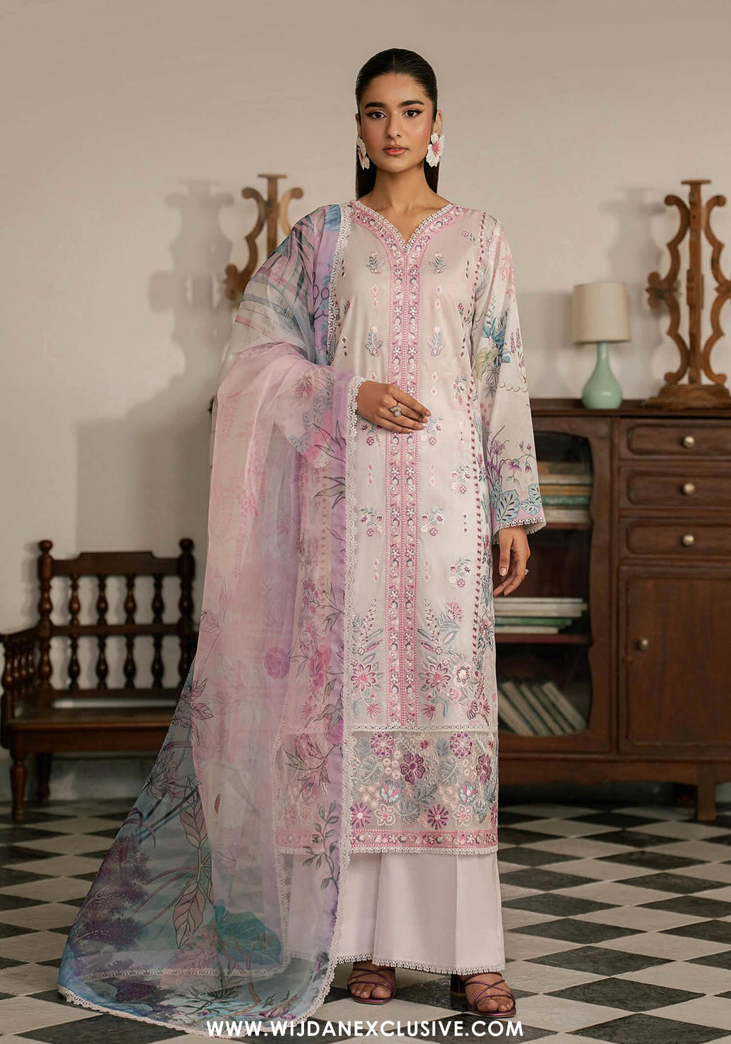 Mashaal by Ramsha | Unstitched Luxury Lawn Vol-16 Collection - 2026 (D-10)