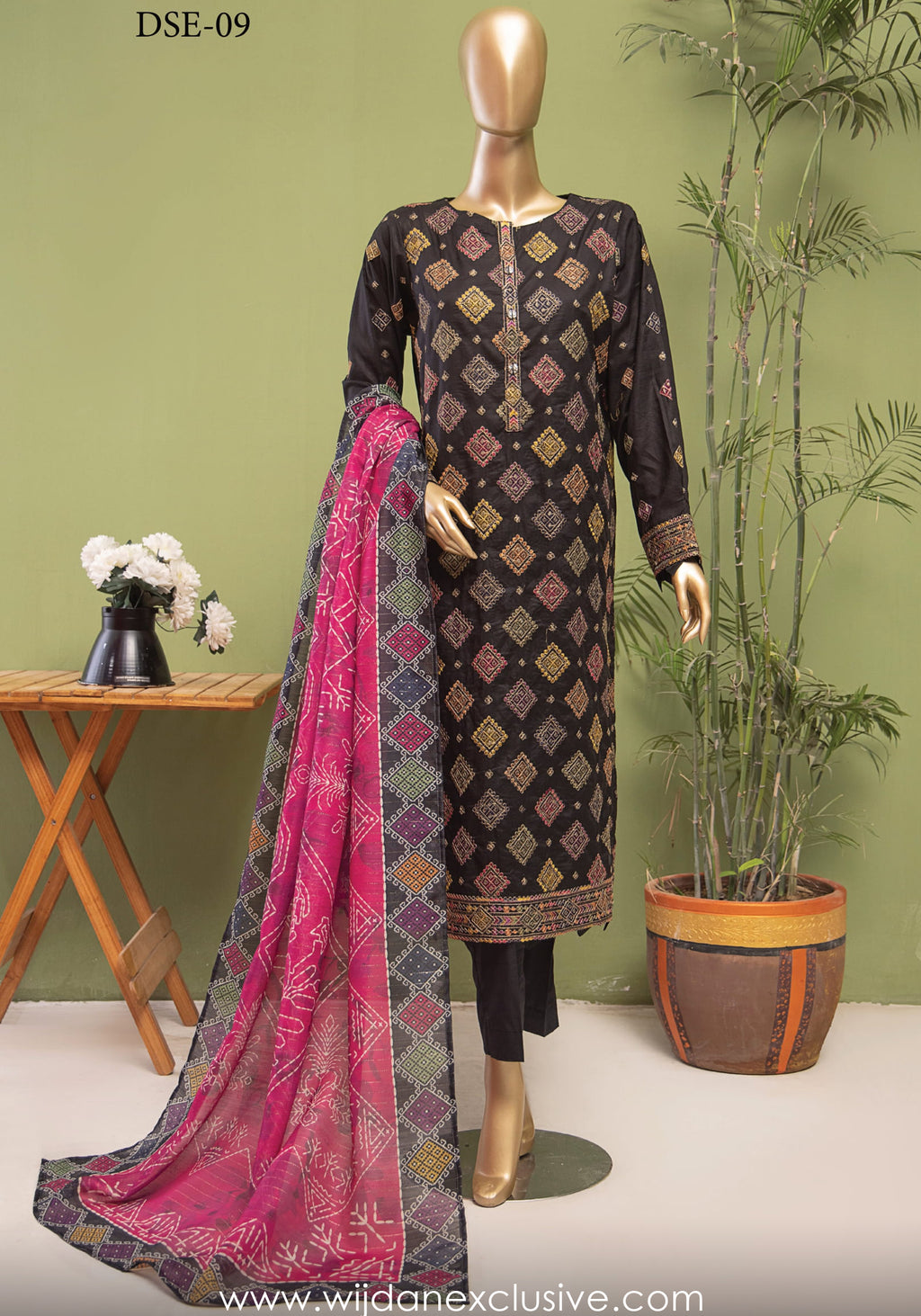 HZ Dastan Slub Lawn Embroidered Collection Vol-03 D-05