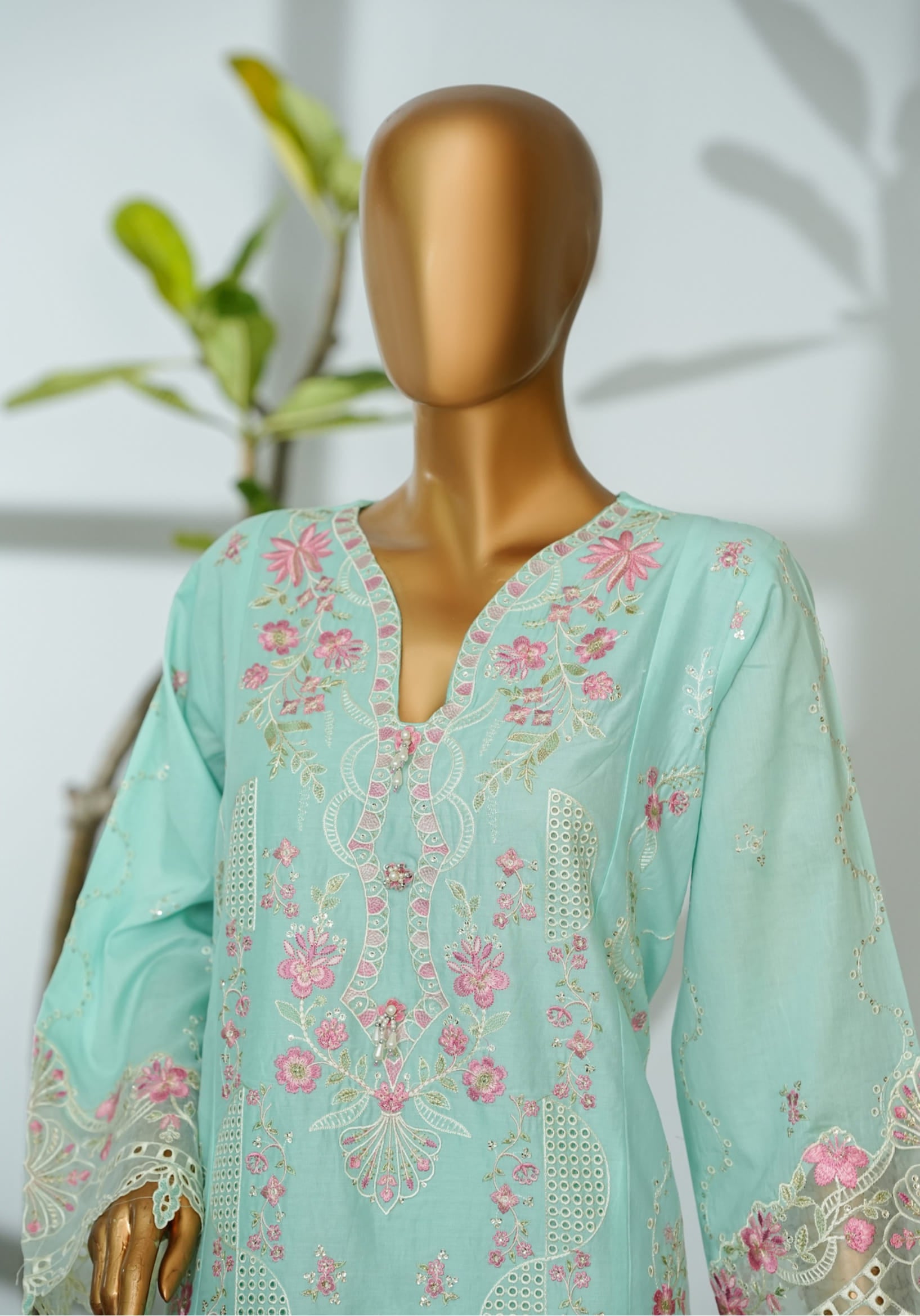 Bin Saeed Stitched Luxury Embroidered 3PC Collection - 2026 BSLE26-013