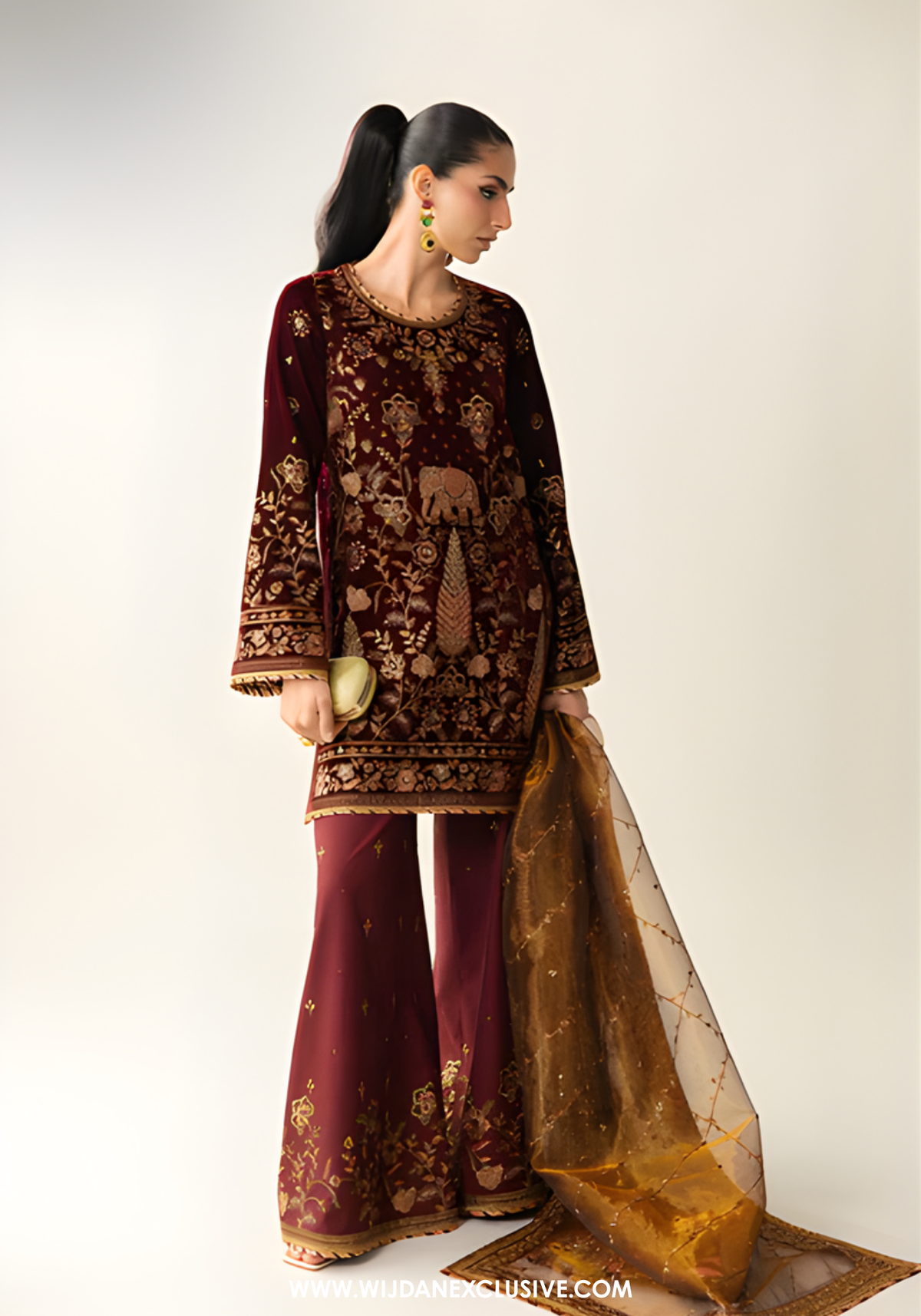 Makhmal Unstitched Embroidered Velvet Collection By Asim Jofa (D-07)