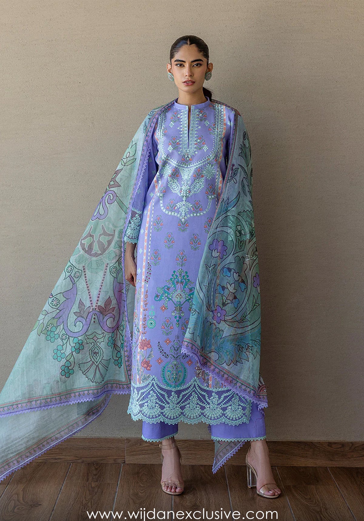 Tahra Lawn'25 Collection by Zainab Chottani D-15 Lina