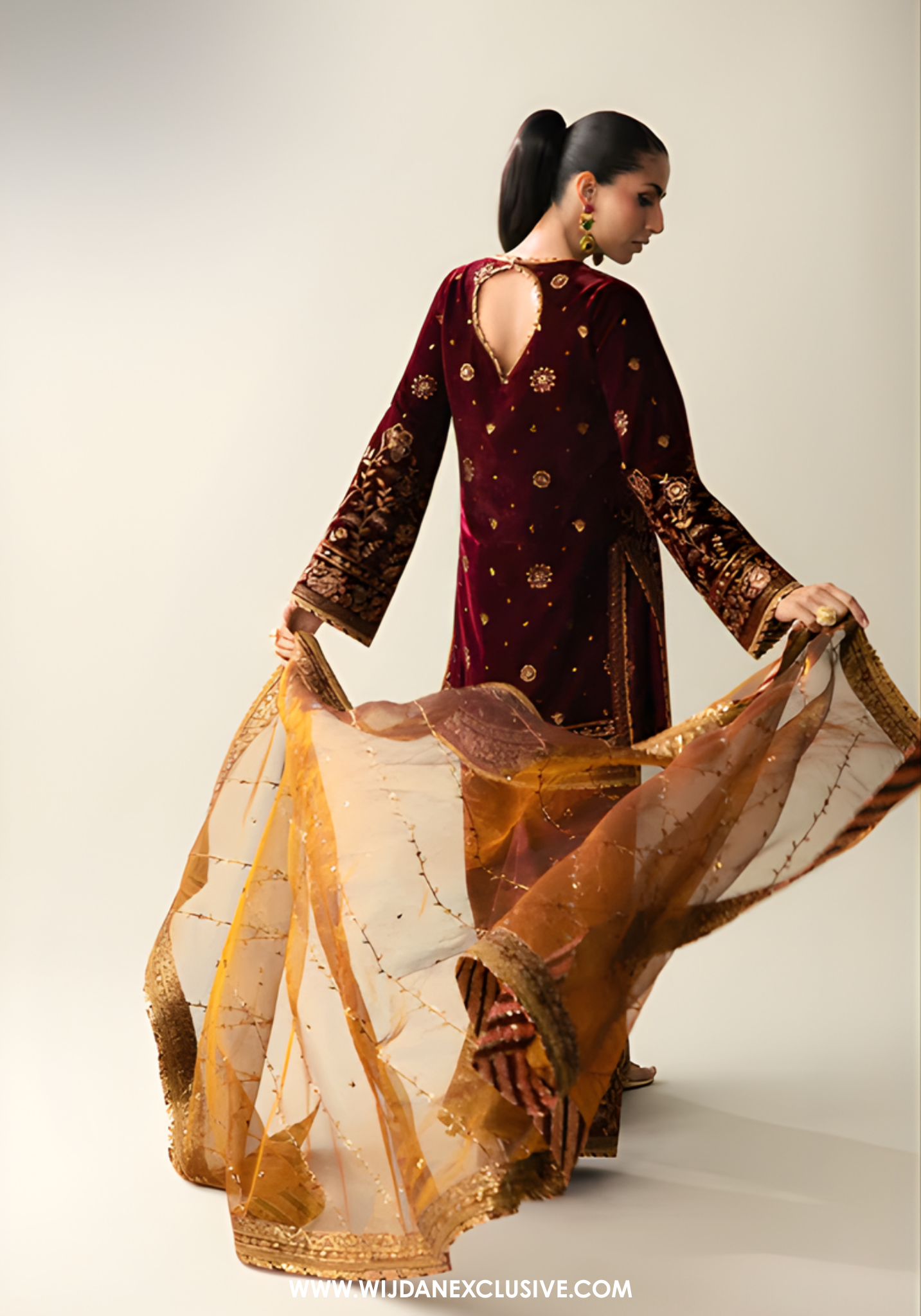 Makhmal Unstitched Embroidered Velvet Collection By Asim Jofa (D-07)