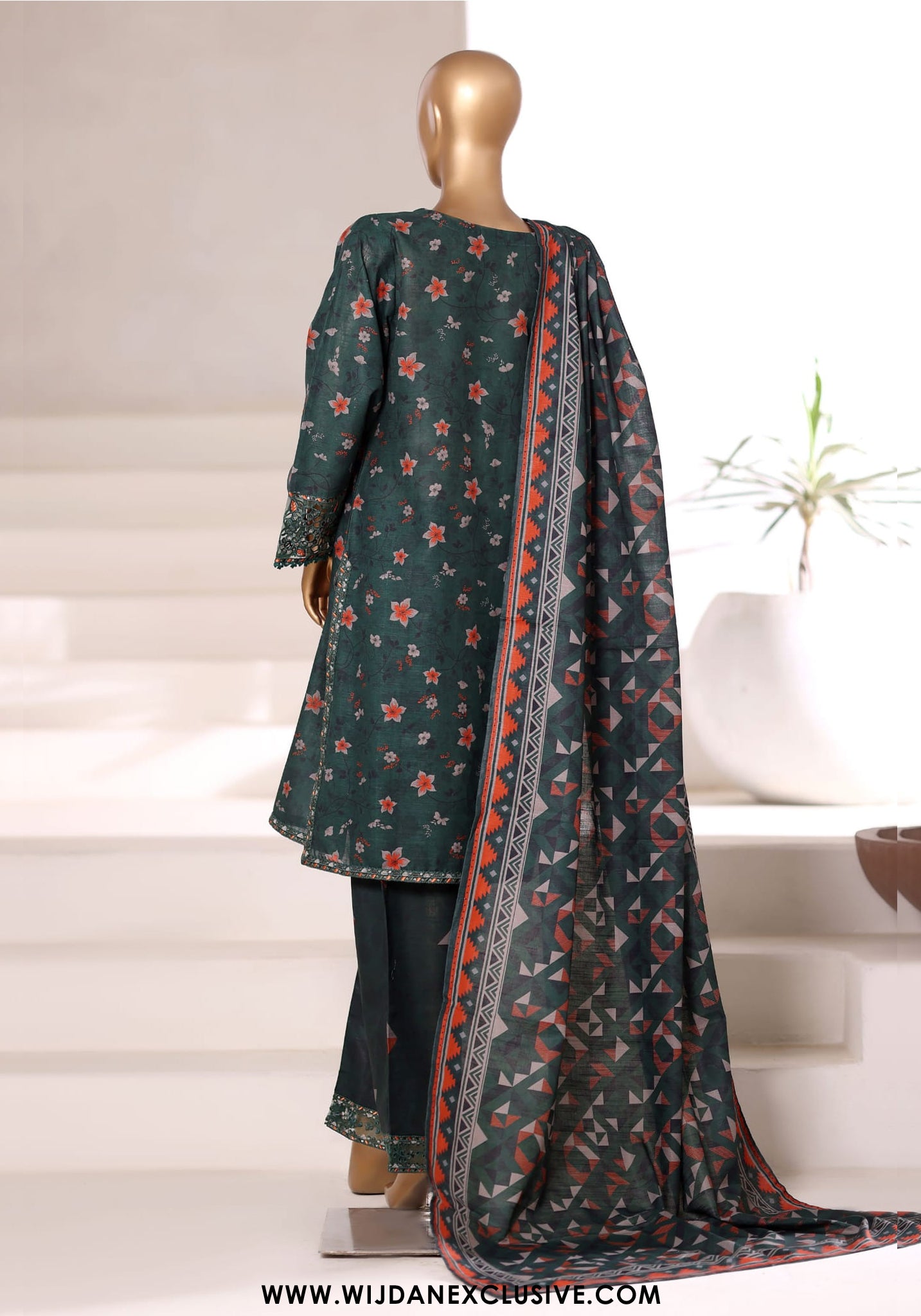 Malika by Sadabahar | Stitched Embroidered Khaddar Collection - 2025 (GREEN)