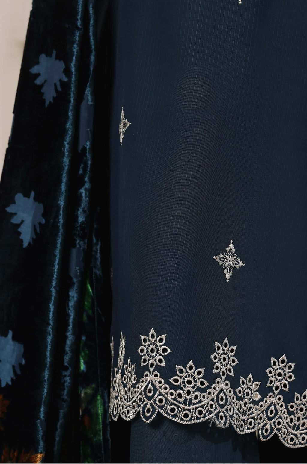 Sadabahar Stitched Viscose Luxury With Palachi Shawl Collection (D-01)