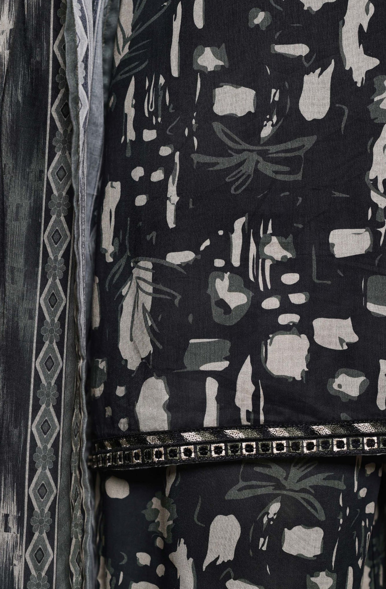 Malika by Sadabahar | Stitched Festive Vol-I Collection - 2026 (D-01)
