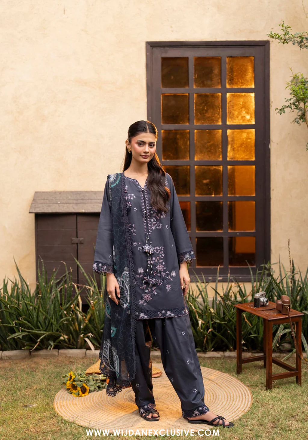 Layna by Guzel | Stitched Embroidered 3pc Vol-II Cotton Collection'26 (D-01)