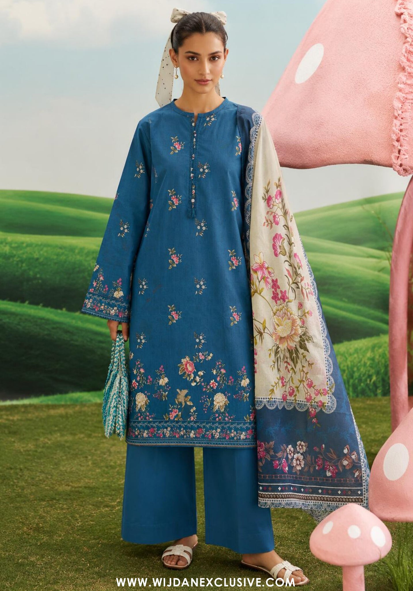 Sadabahar Stitched Printed Lawn Vol-14 Collection – 2026 (D-01)