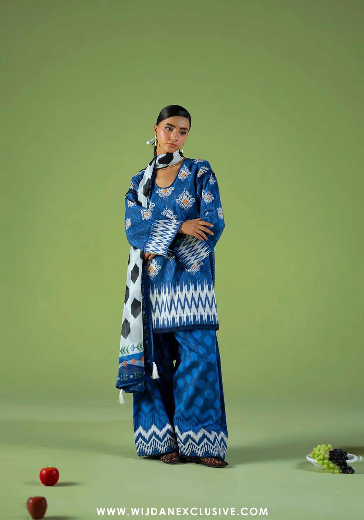 Joolie Prints Unstitched Cambric Collection - 2025 by Saira Rizwan (CITY BLOOM)
