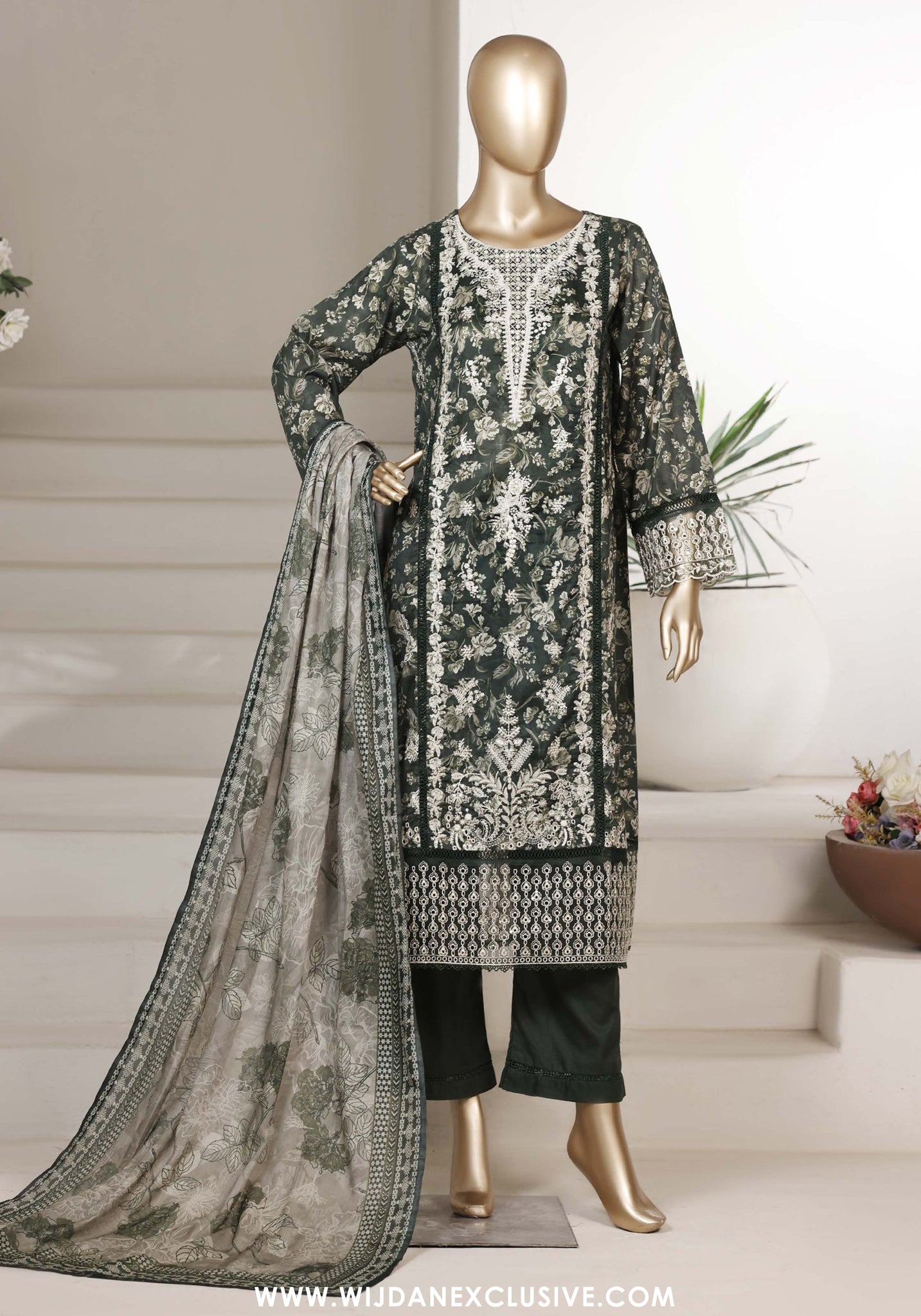 Sadabahar Signature Stitched Embroidered Lawn Vol-IV Collection - 2026 (D-01)