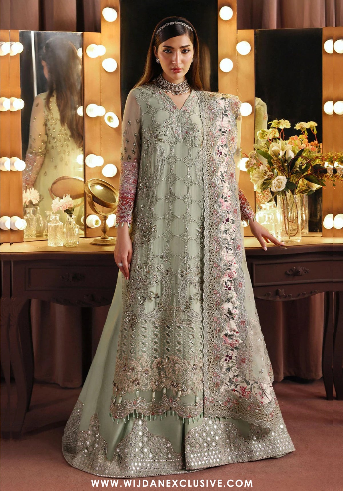 Nureh Jhoomro Unstitched Luxury Formals Collection - 2025 NL-86 Insia