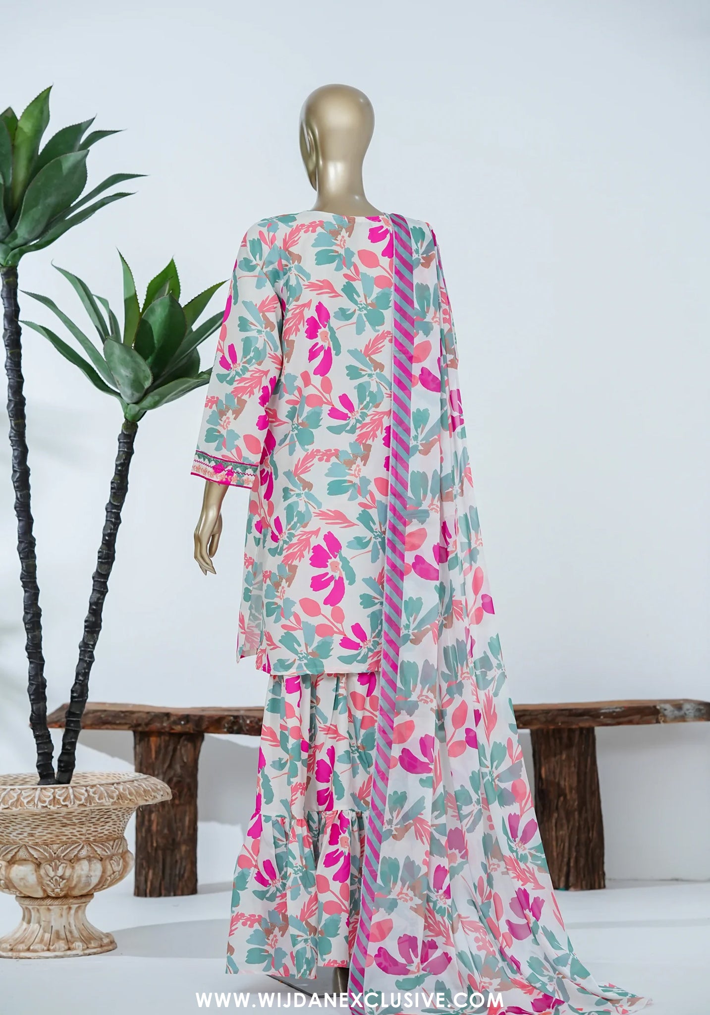 Noor e Eid by Amna Khadija | Stitched Lawn Collection - 2026