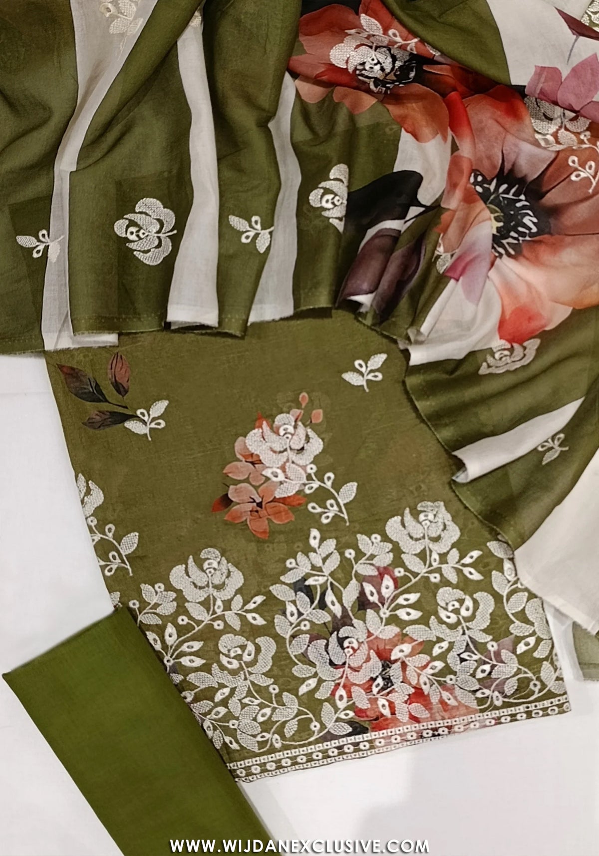 Naskani Embroidered Unstitched Lawn Vol-01 Collection - 2026 D-01