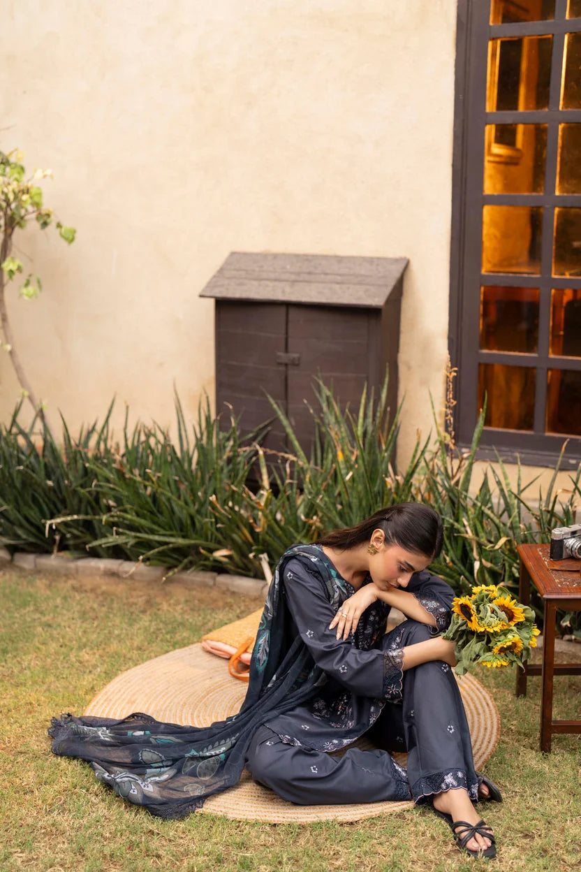 Layna by Guzel | Stitched Embroidered 3pc Vol-II Cotton Collection'26 (D-01)