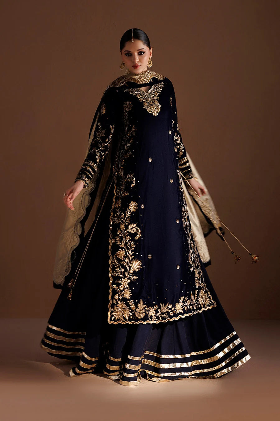 Iznik Unstitched Embroidered Velvet Collection - 2026 (IV-85)