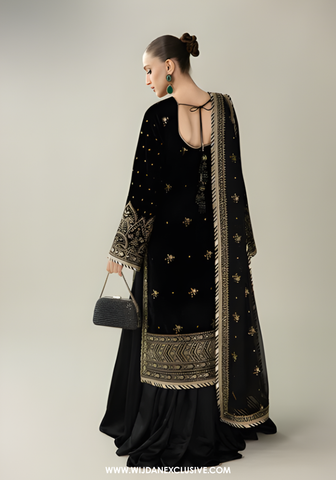 Makhmal Unstitched Embroidered Velvet Collection By Asim Jofa (D-01)