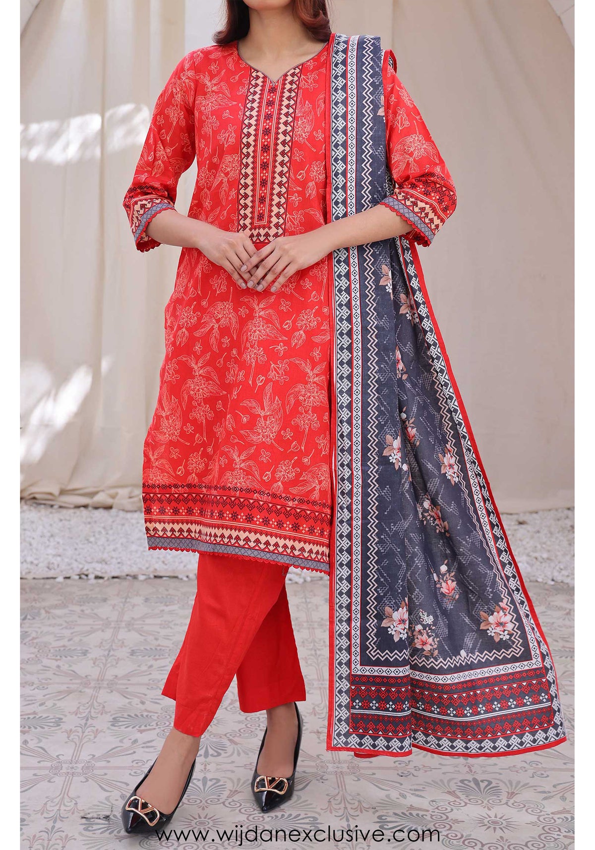 Designer Printed Cotton Lawn Collection'25 D-228