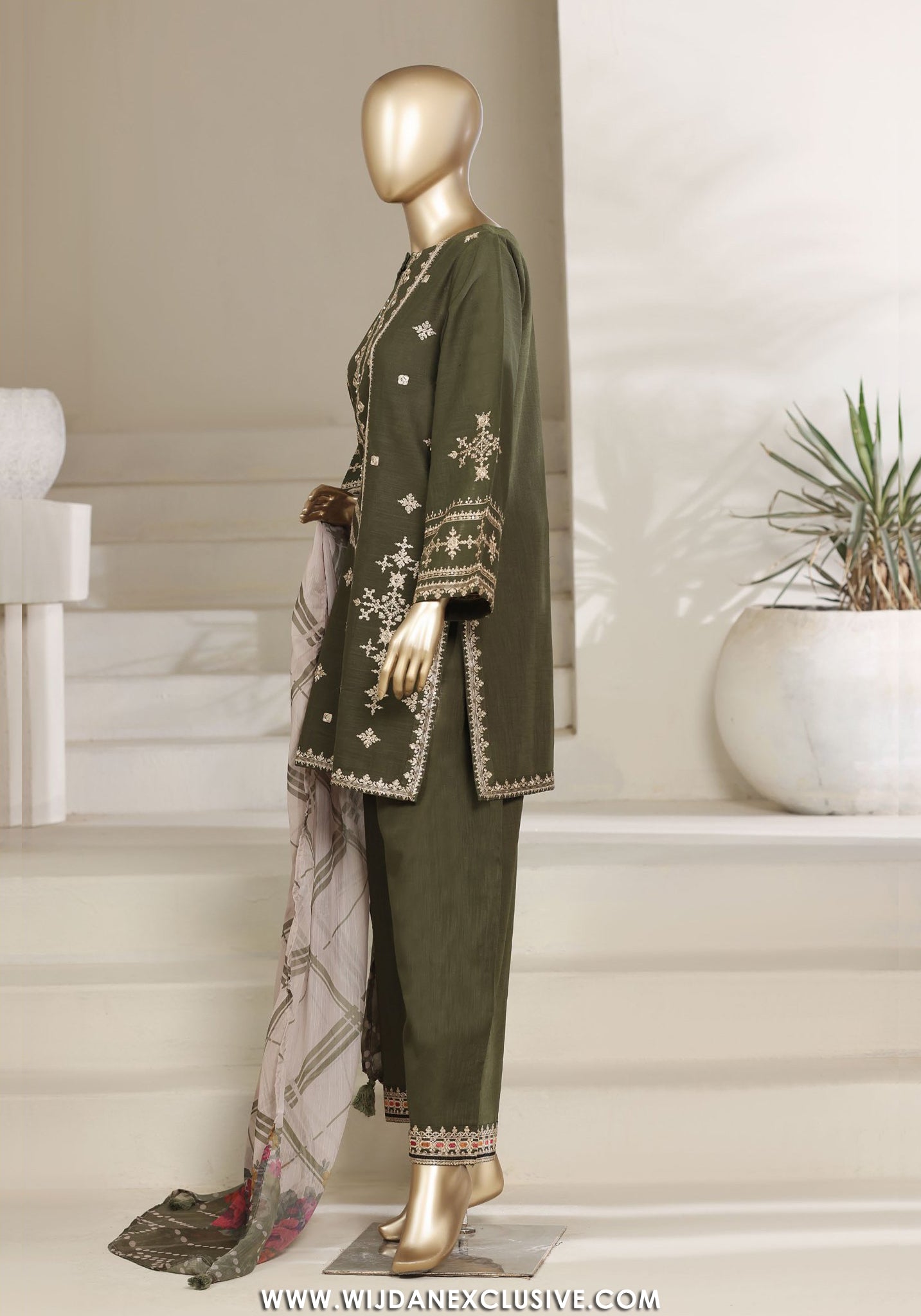 Sadabahar Stitched 3PC Festive Embroidered Cotton Co-Ords Collection - 2026 SB26FEC-02