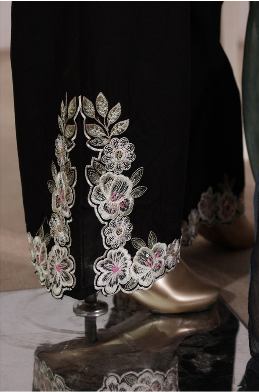Bin Saeed Stitched Luxury Embroidered 3pc Vol-III Collection - 2026 (D-02)