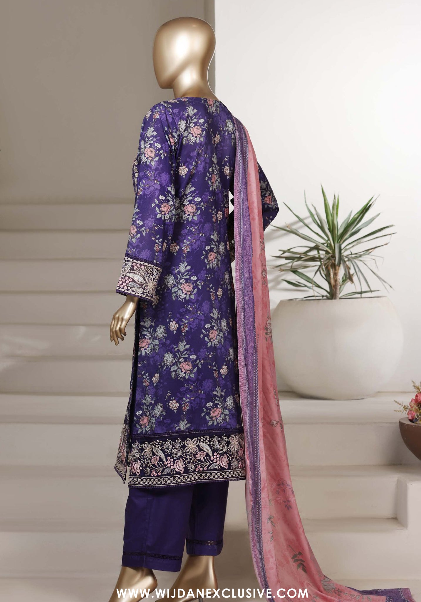 Sadabahar Signature Stitched Embroidered Lawn Vol-IV Collection - 2026 (D-02)