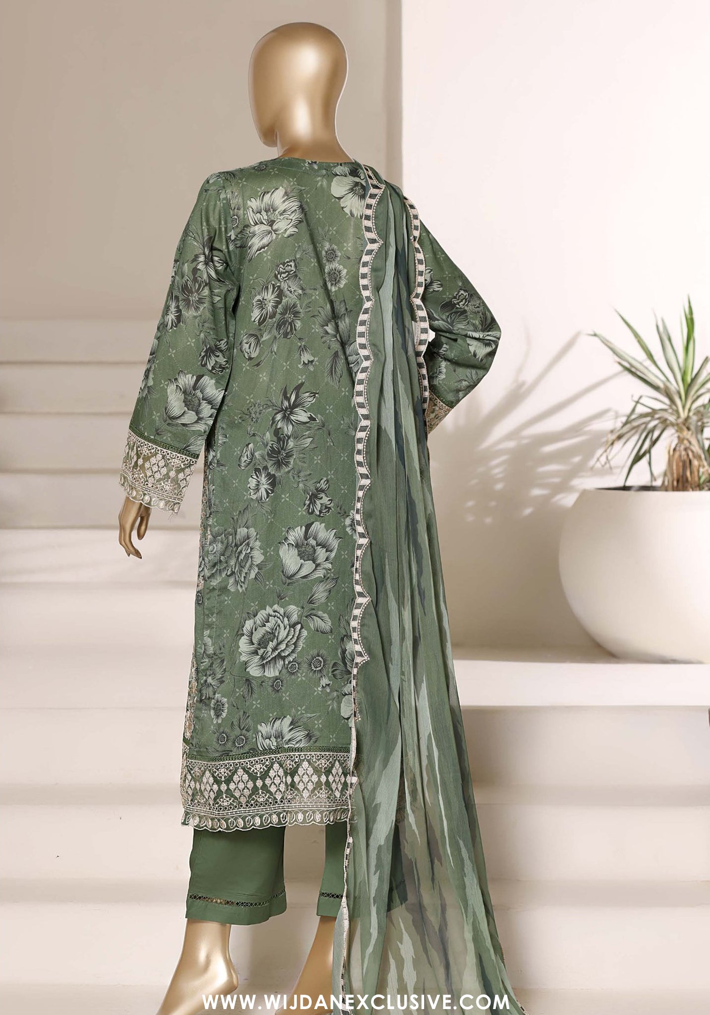 Sadabahar Signature Stitched Embroidered Lawn Vol-III Collection - 2026 (D-02)