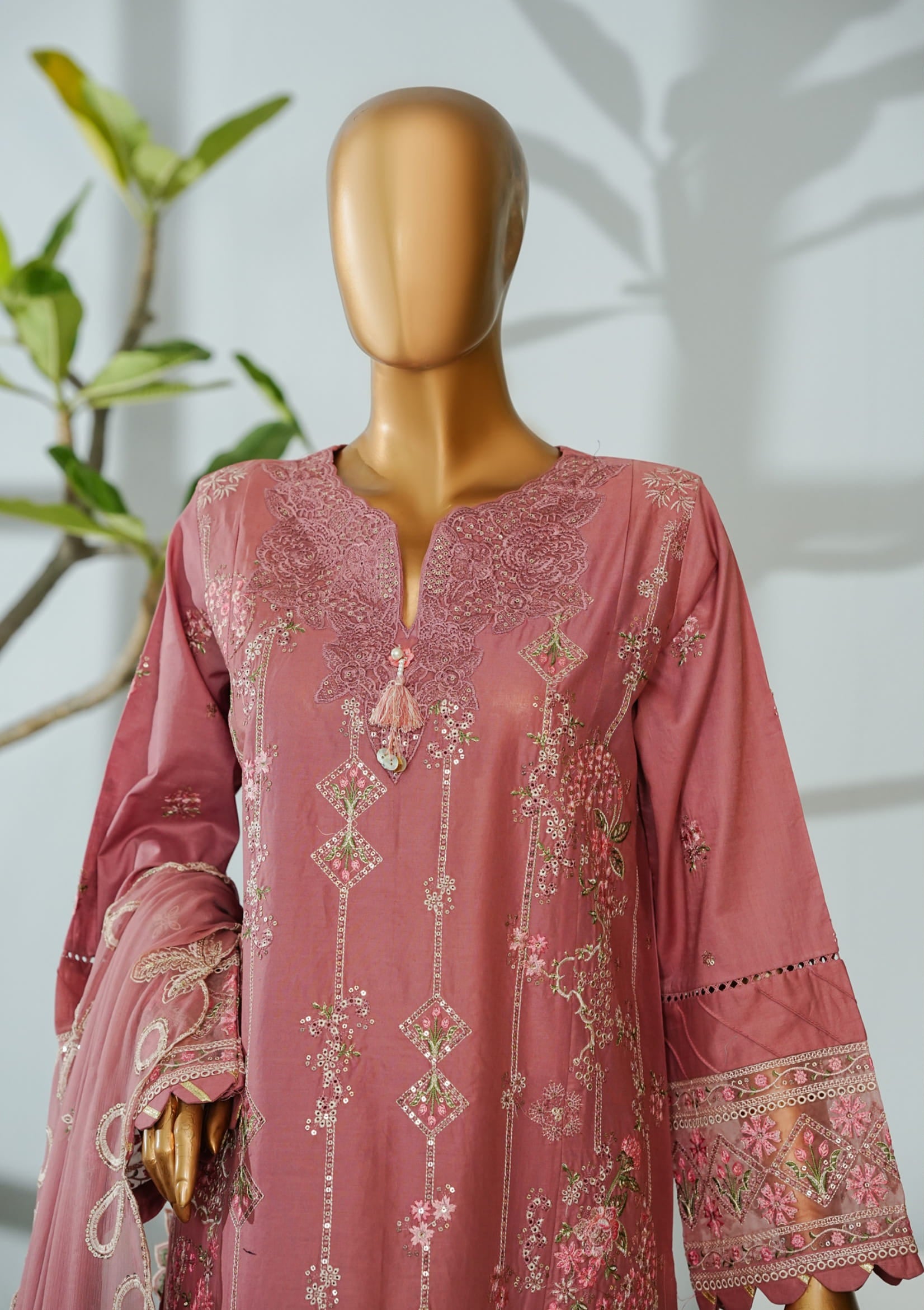 Bin Saeed Stitched Luxury Embroidered 3PC Collection - 2026 BSLE26-002