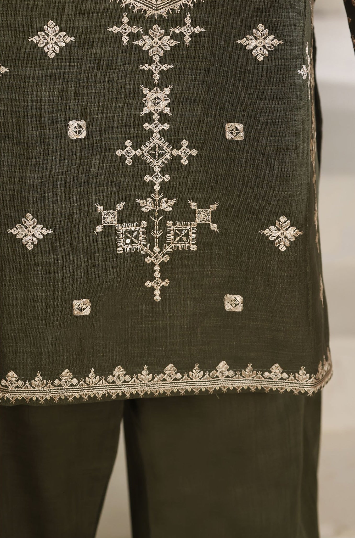 Sadabahar Stitched 3PC Festive Embroidered Cotton Co-Ords Collection - 2026 SB26FEC-02