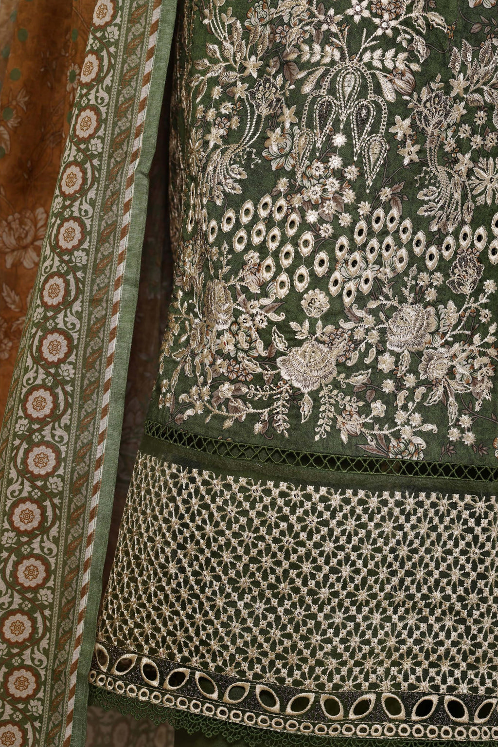 Sadabahar Signature Stitched Embroidered Lawn Collection - 2026 (GREEN)