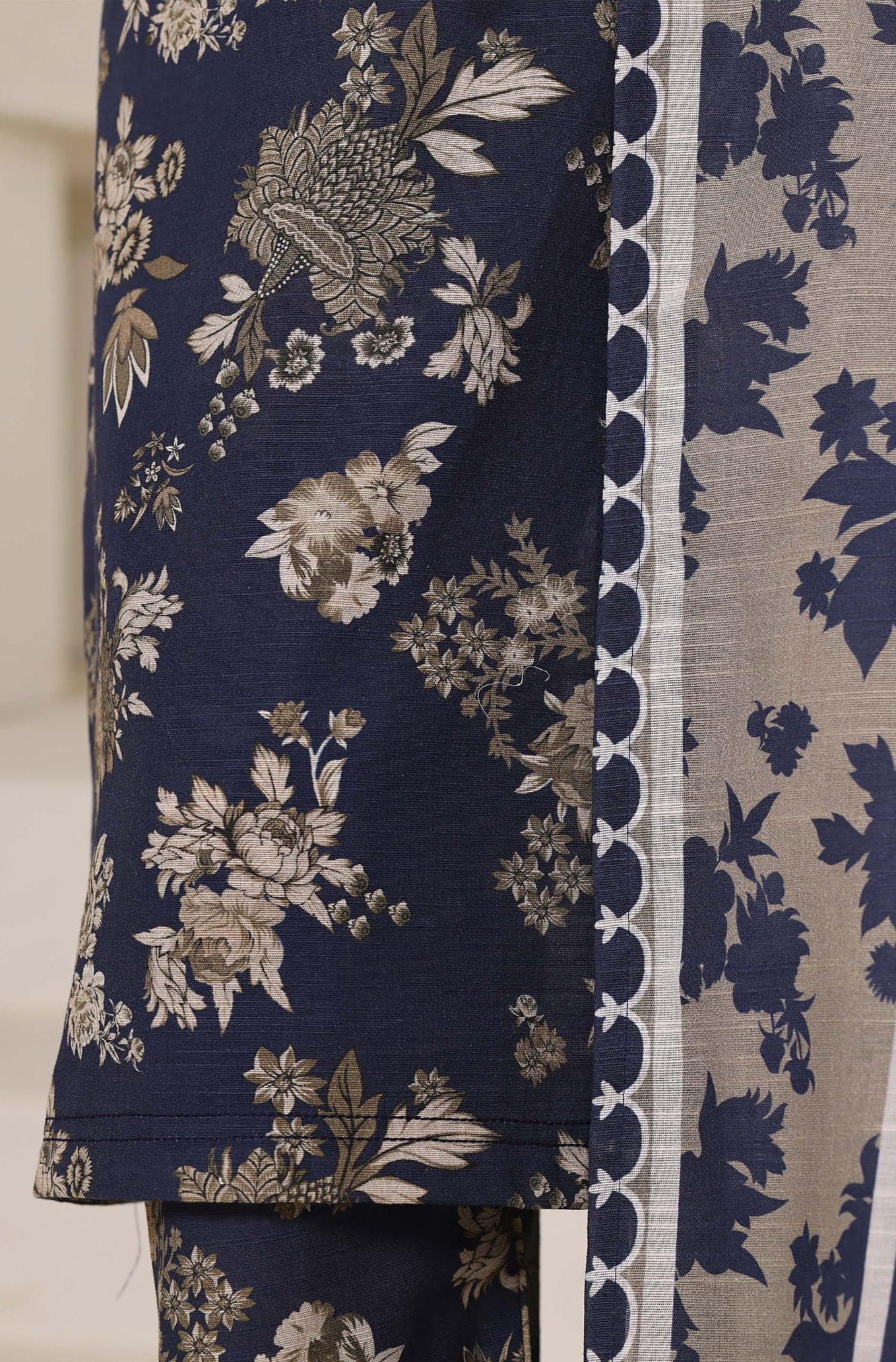 Sadabahar Stitched Printed Khaddar Vol-04 Collection - 2025 (D-02)