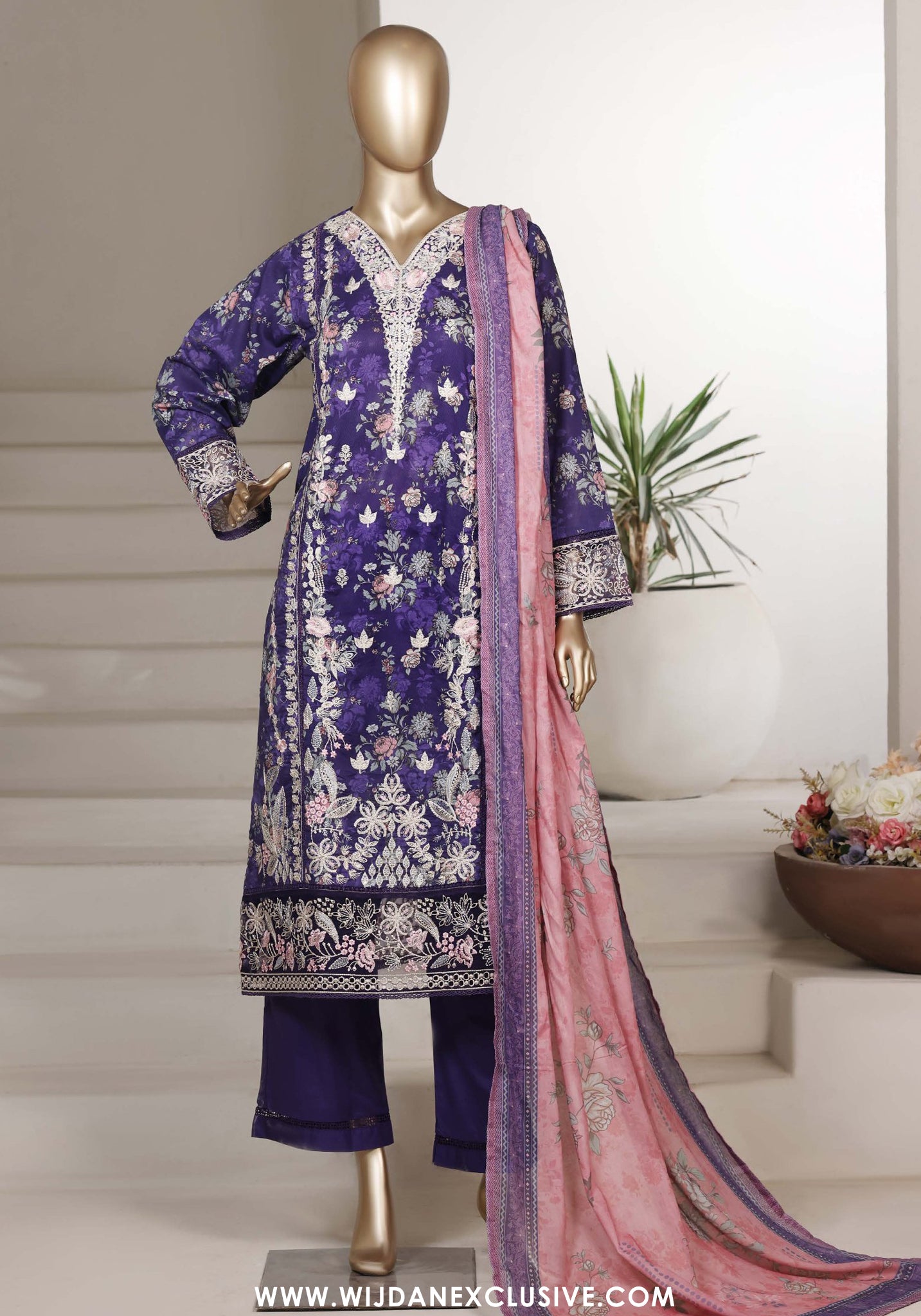 Sadabahar Signature Stitched Embroidered Lawn Vol-IV Collection - 2026 (D-02)