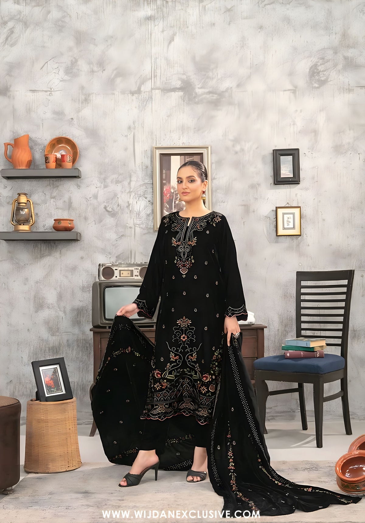 Yaadein by Tawakkal | Unstitched Fancy Heay Emb Velvet Collection - 2026 (D-5936)