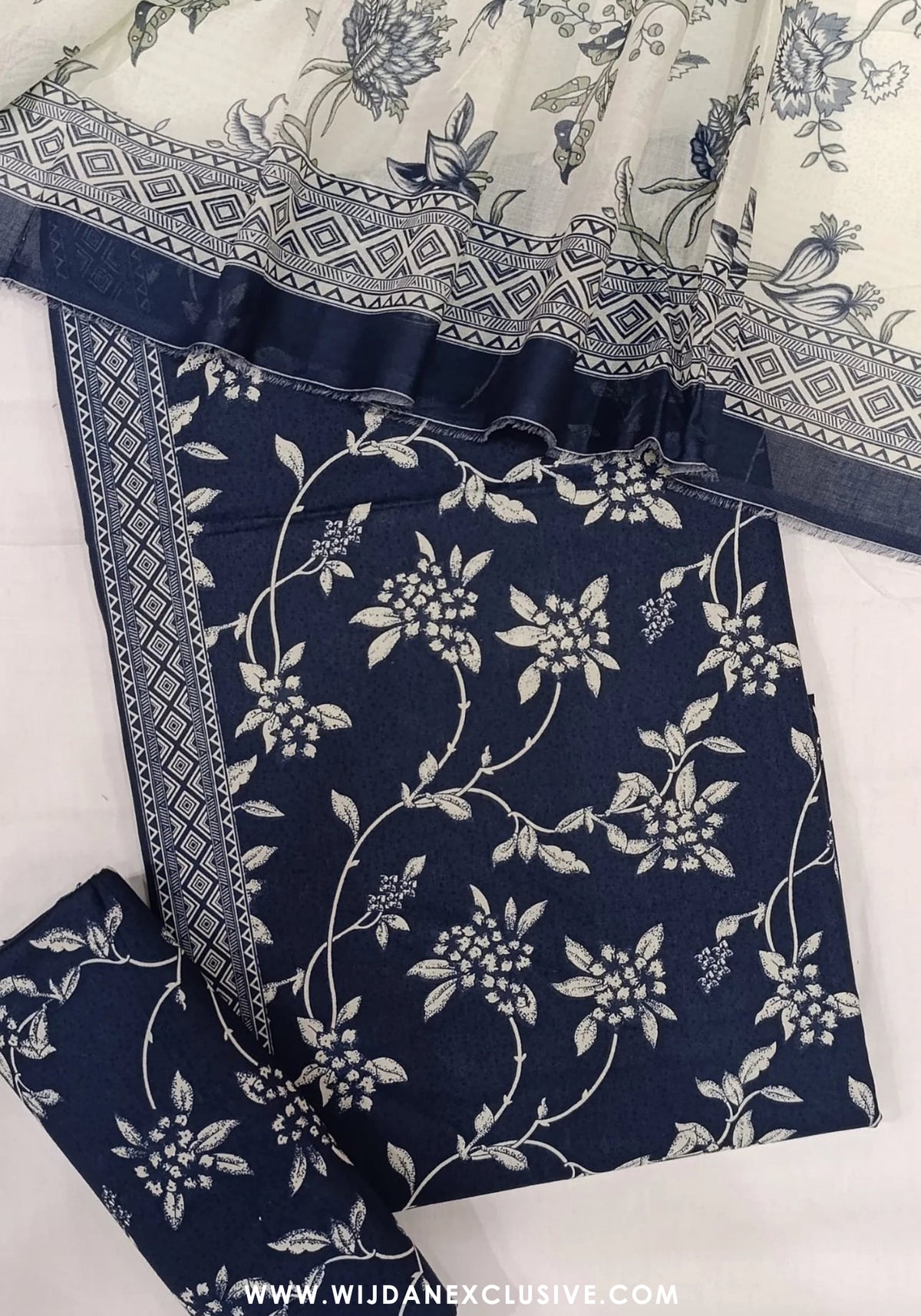 Bin Saeed Unstitched 3PC Digital Printed Cambric Collection - 2025 D-02