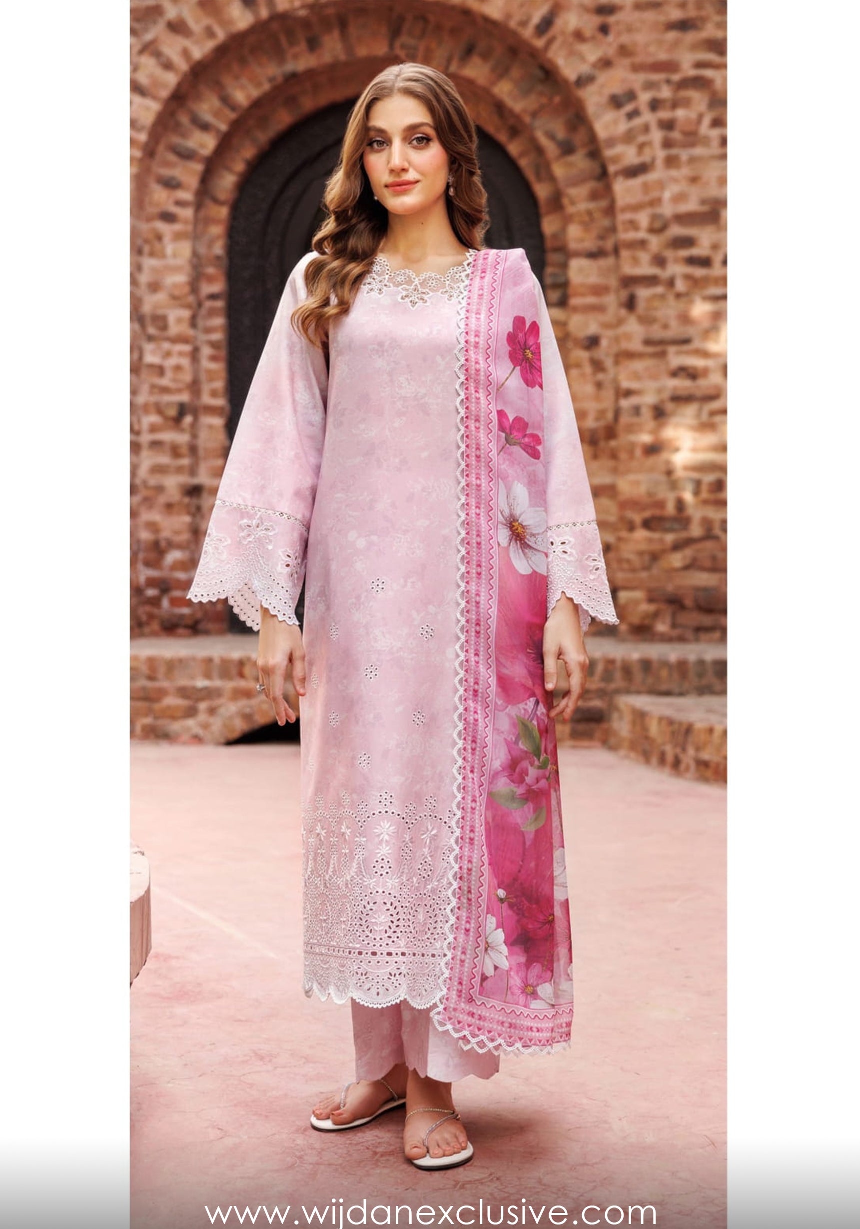 Seraya Un-Stitched Lawn Collection by Farasha D-02