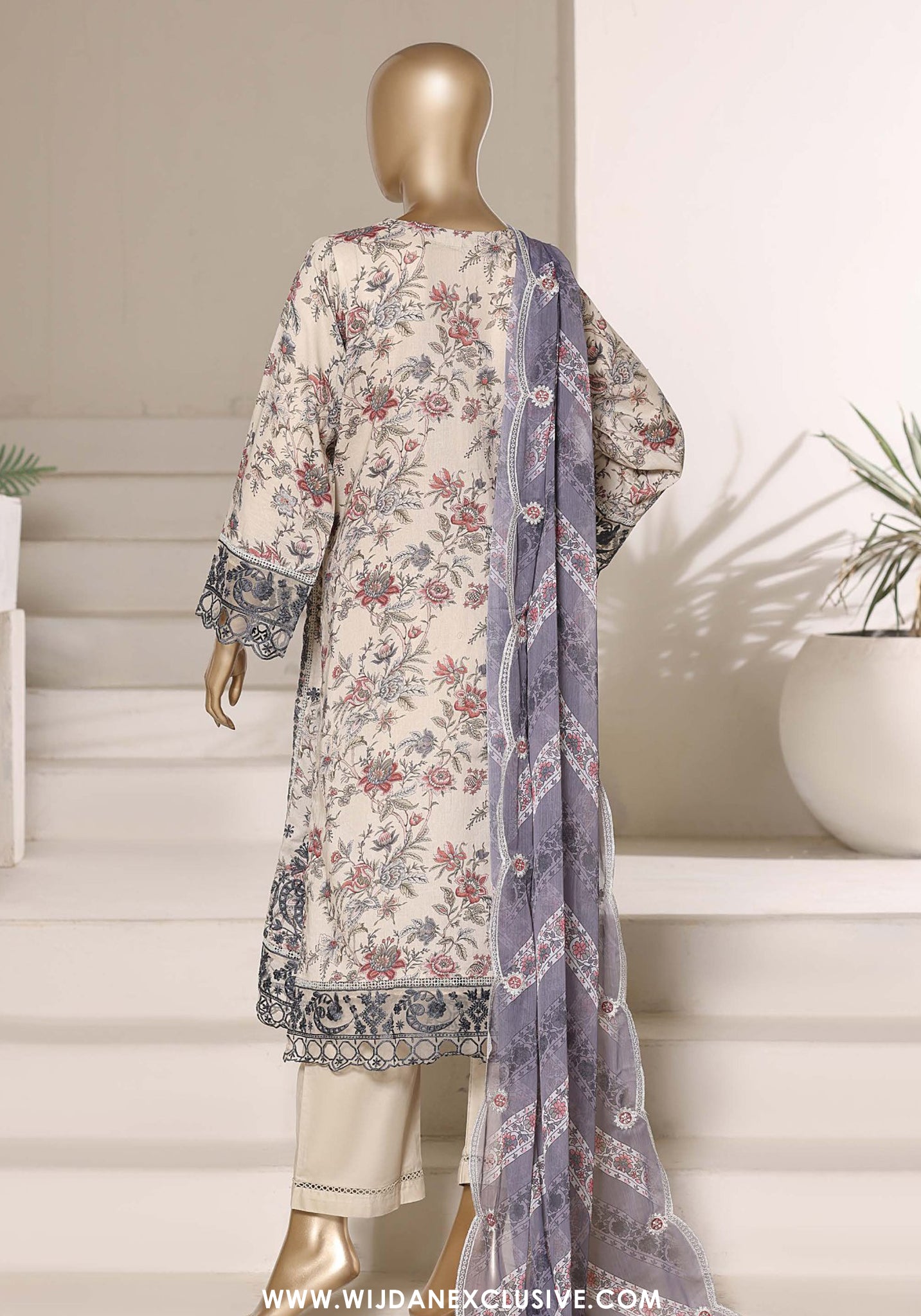 Sadabahar Signature Stitched Embroidered Lawn Vol-III Collection - 2026 (D-03)