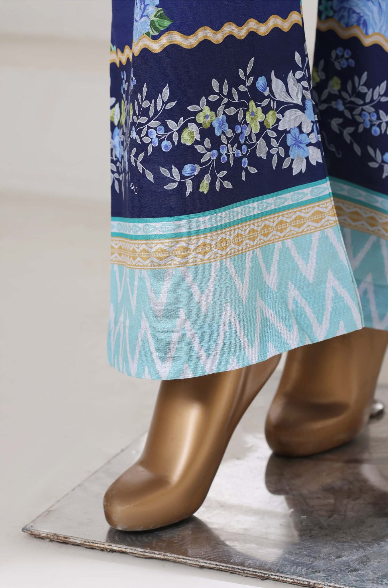 Sadabahar Printed Khaddar 2pc Co-Ord Collection - 2025 D-03
