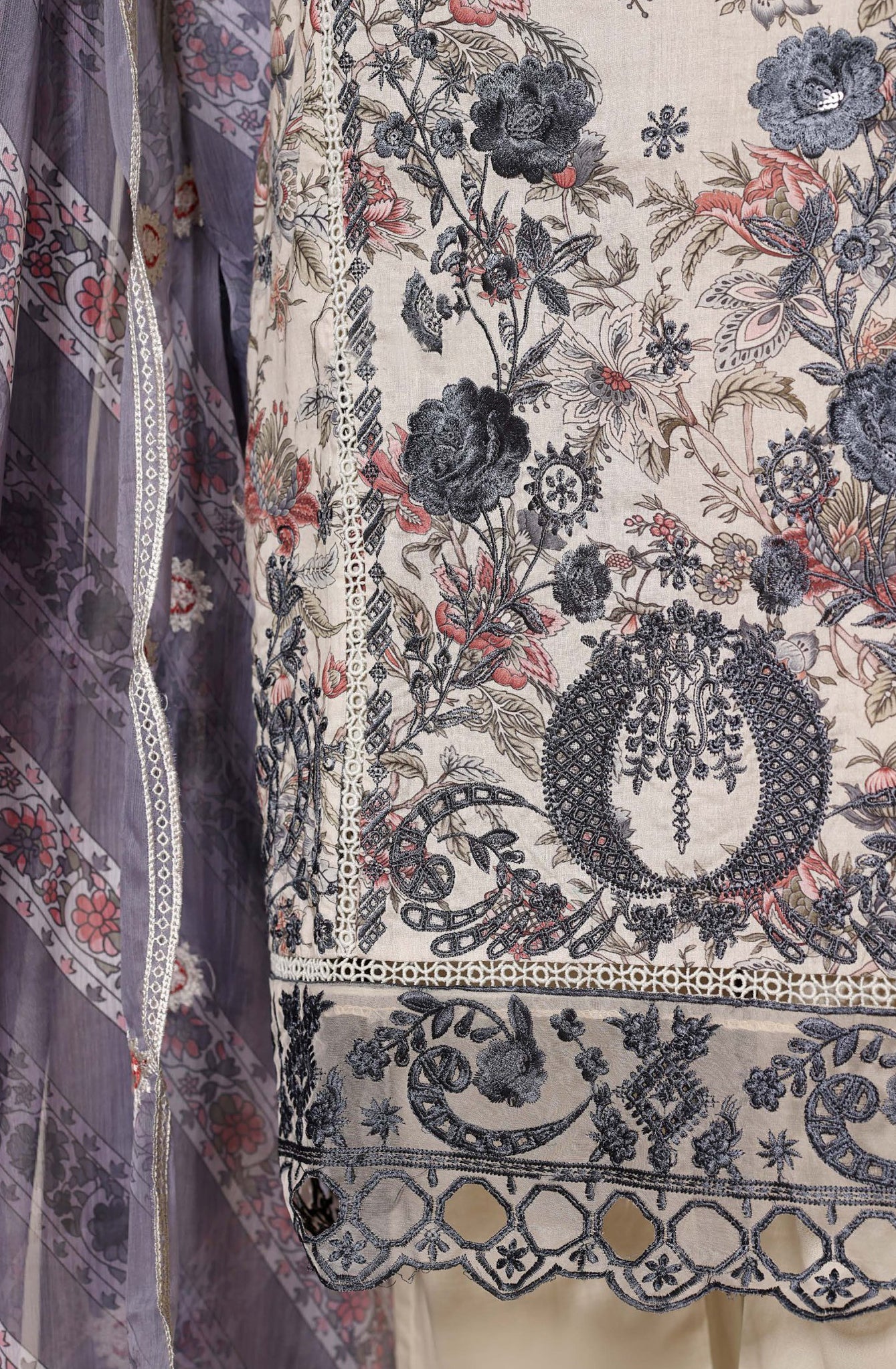 Sadabahar Signature Stitched Embroidered Lawn Vol-III Collection - 2026 (D-03)