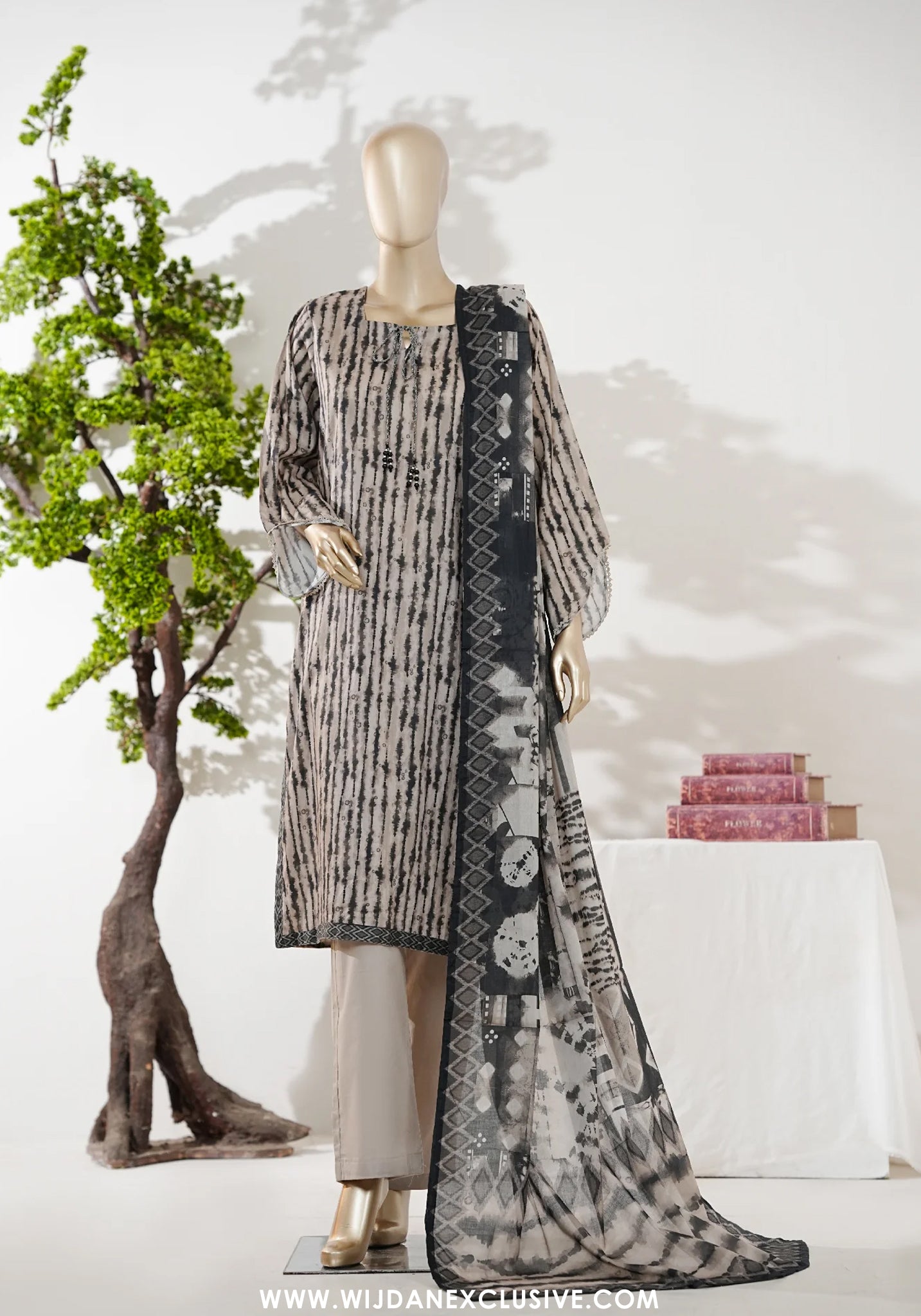 Bin Saeed Stitched Exclusive Printed Lawn Vol-06 Collection - 2026 (D-03)