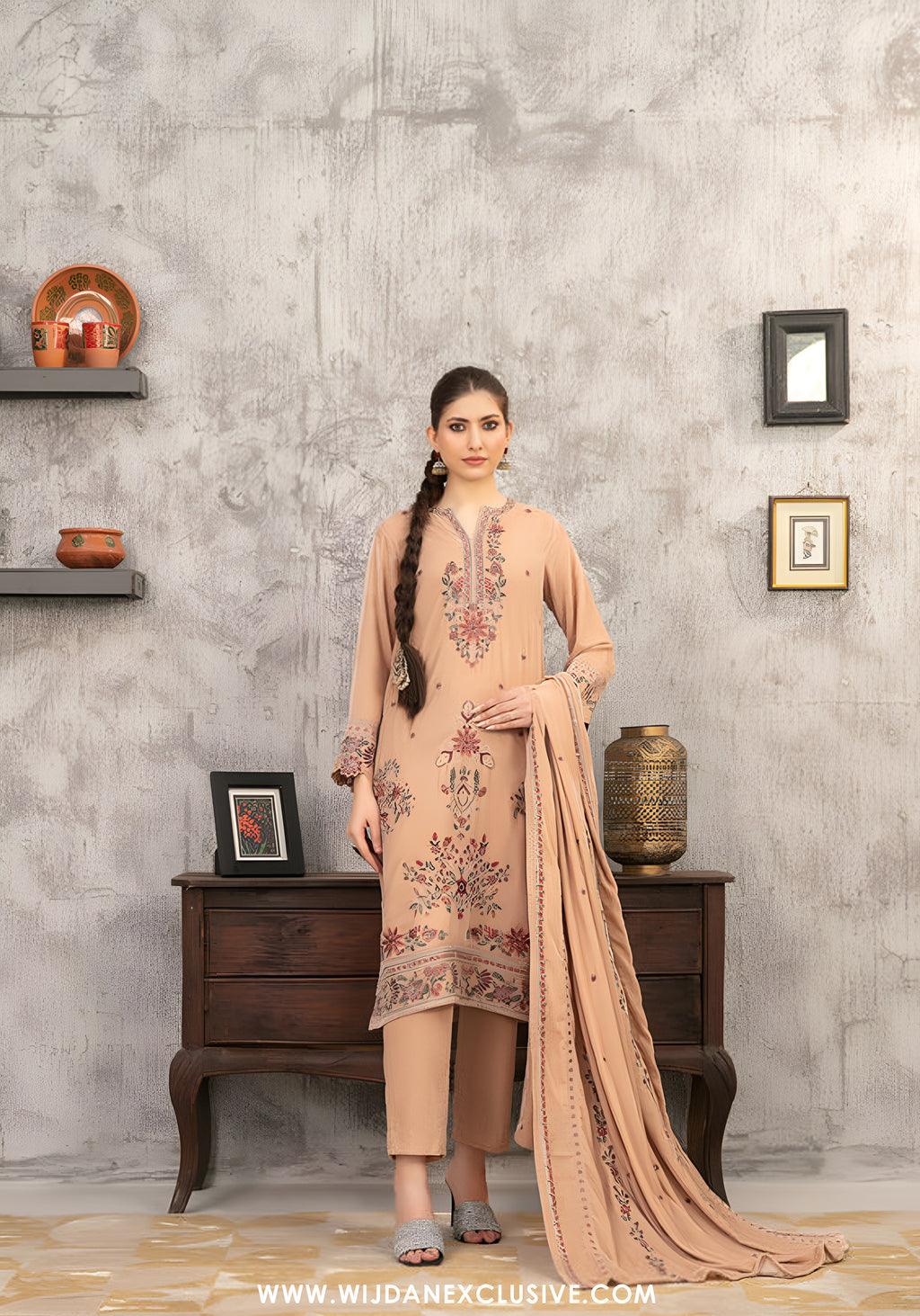 Yaadein by Tawakkal | Unstitched Fancy Heay Emb Velvet Collection - 2026 (D-5940)