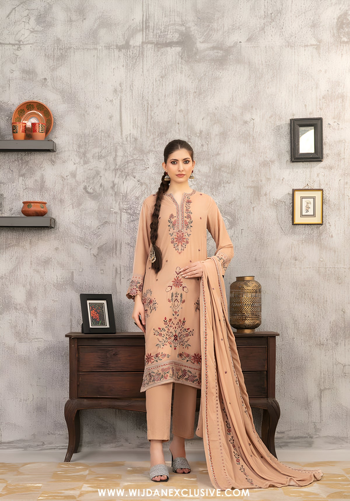 Yaadein by Tawakkal | Unstitched Fancy Heay Emb Velvet Collection - 2026 (D-5940)