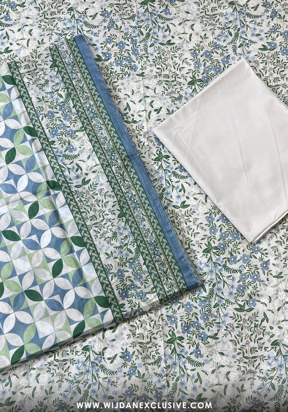 Bin Saeed Unstitched Printed Lawn Vol-06 Collection - 2025 D-06