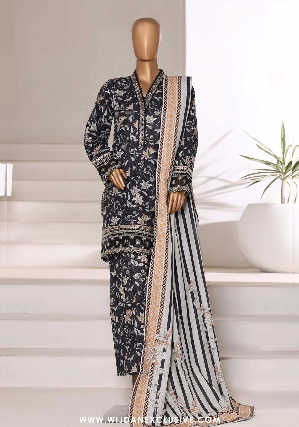 Sadabahar Malika Stitched Embroidered Khaddar Collection - 2025 (BLACK)
