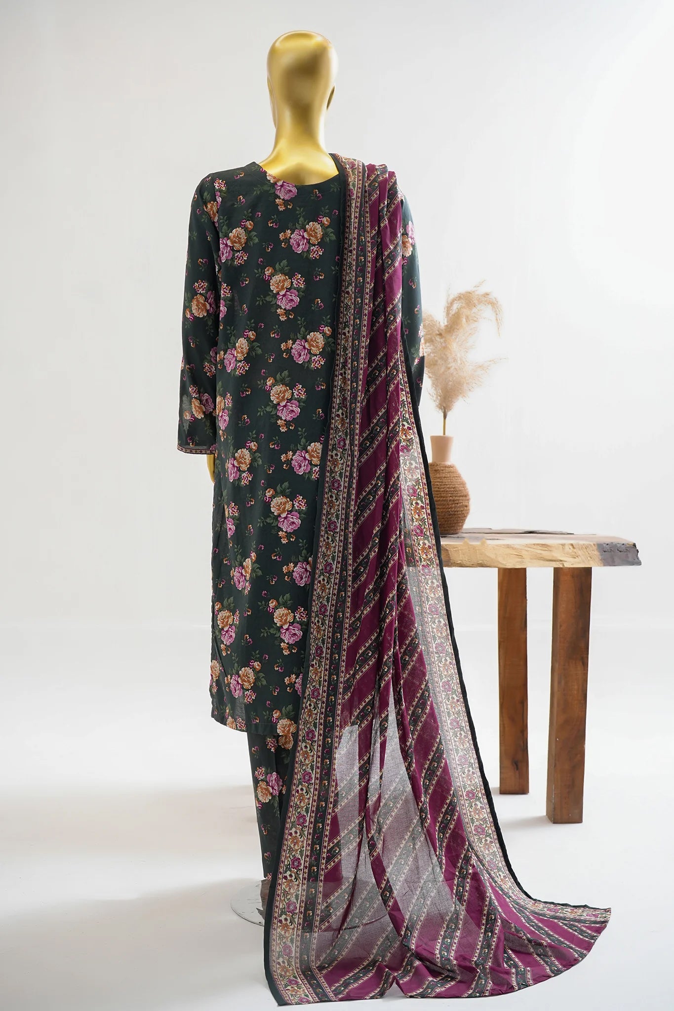 Bin Saeed Stitched Exclusive Printed Lawn Vol-08 Collection – 2026 (D-03)