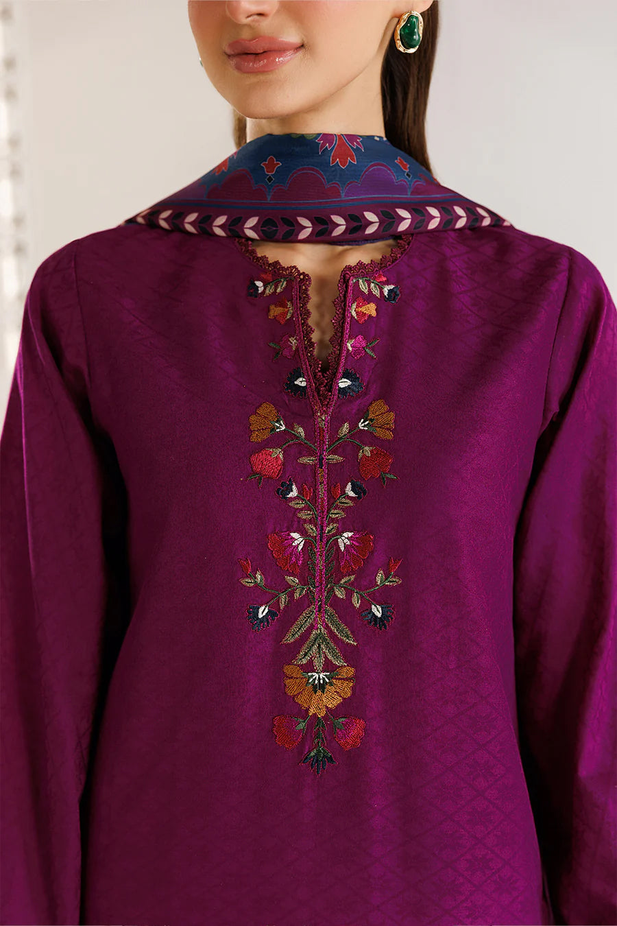 Iznik unstitched Embroidered Exclusive Lawn  Collection - 2026 (UE-680)