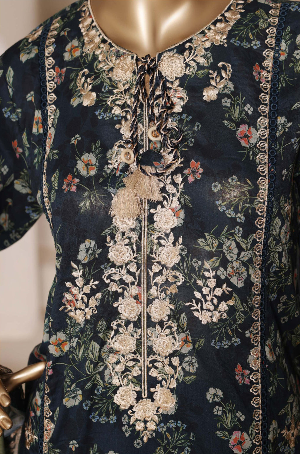 Sadabahar Signature Stitched Embroidered Lawn Vol-II Collection - 2026 (D-04)