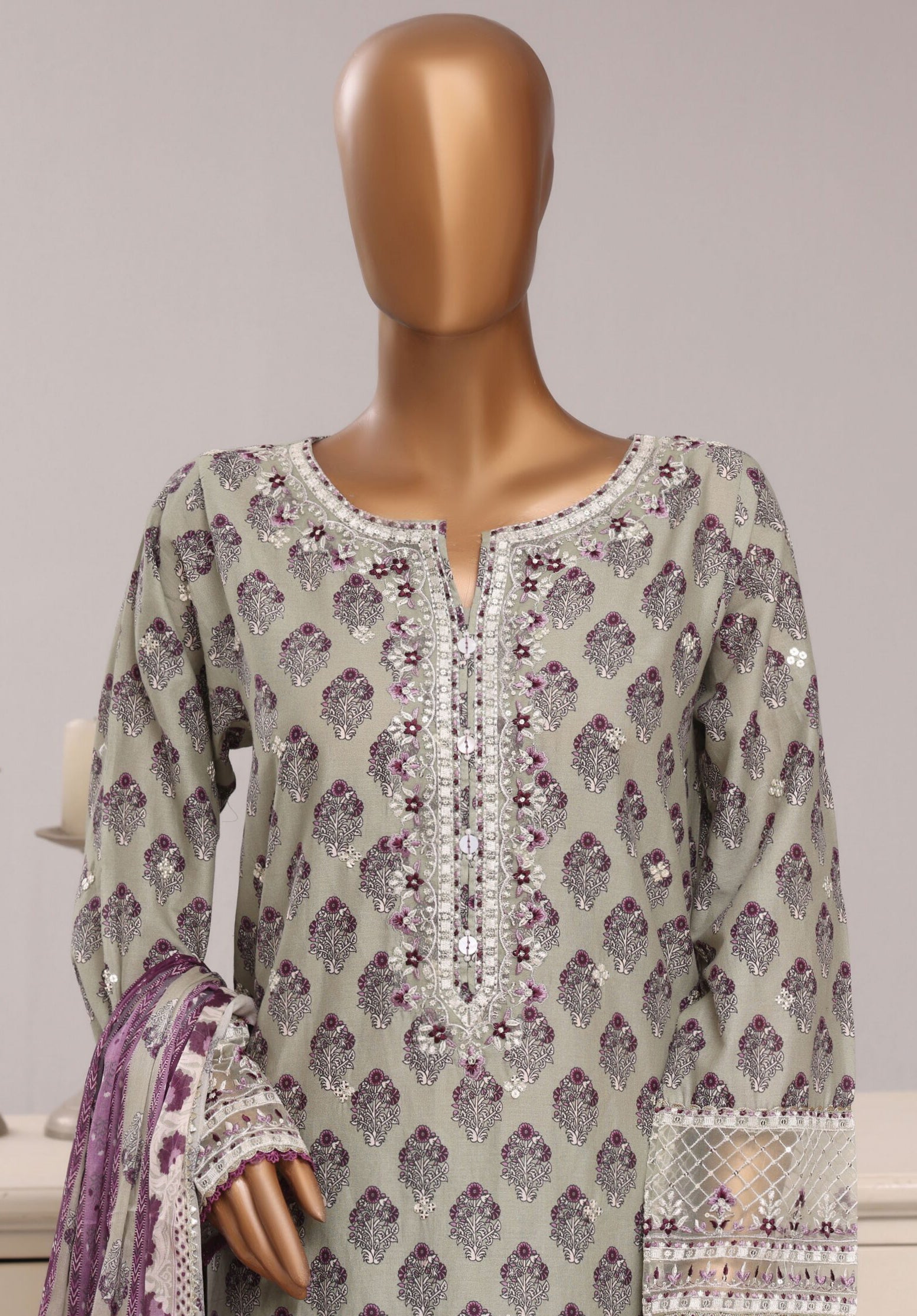 Regal by Sadabahar | Stitched Embroidered Festive Vol-03 Collection – 2026 (D-04)