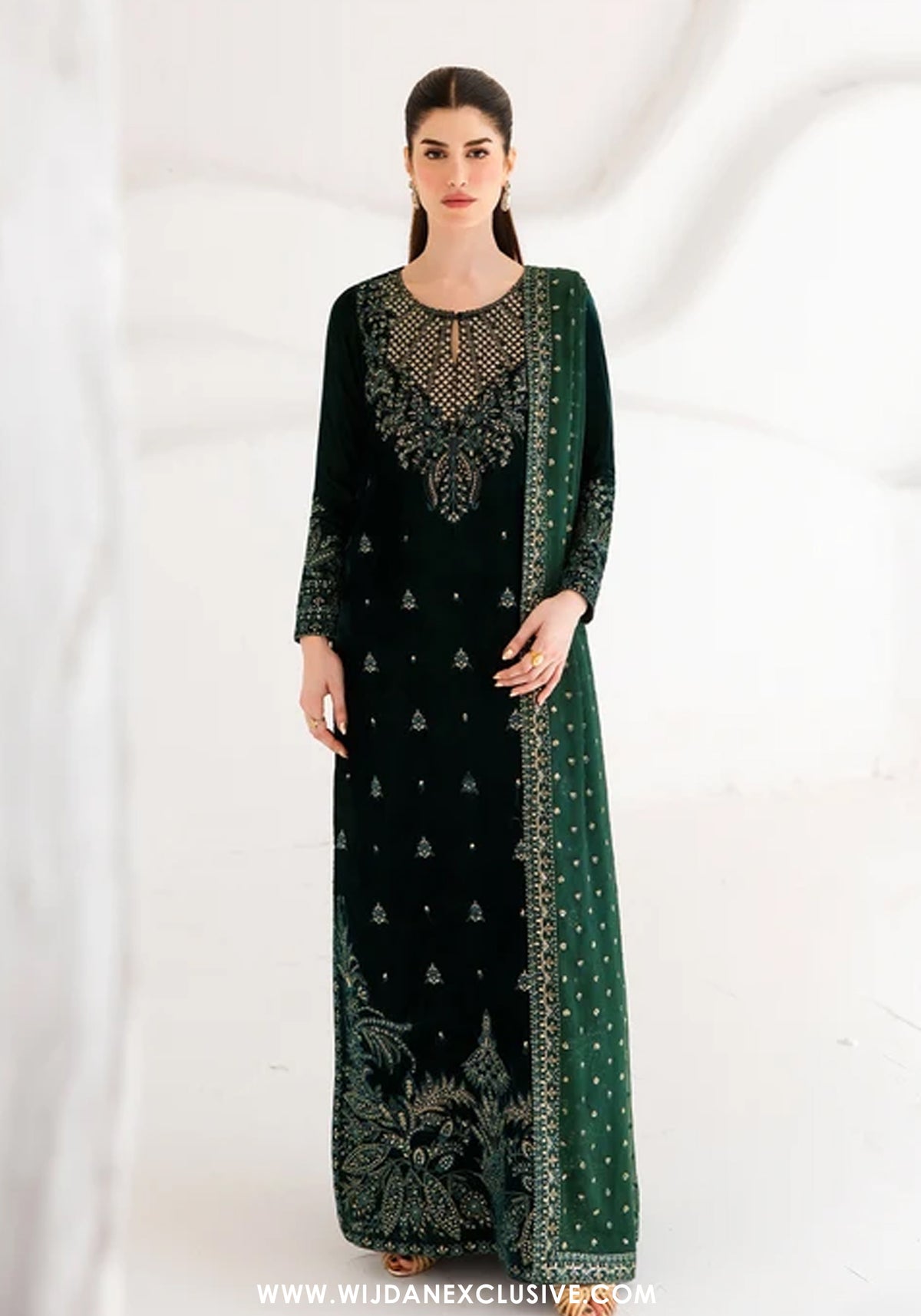 The Velvet Affair by Emaan Adeel | Unstitched Formal Embroidered Collection'26 (AMEROTTE)