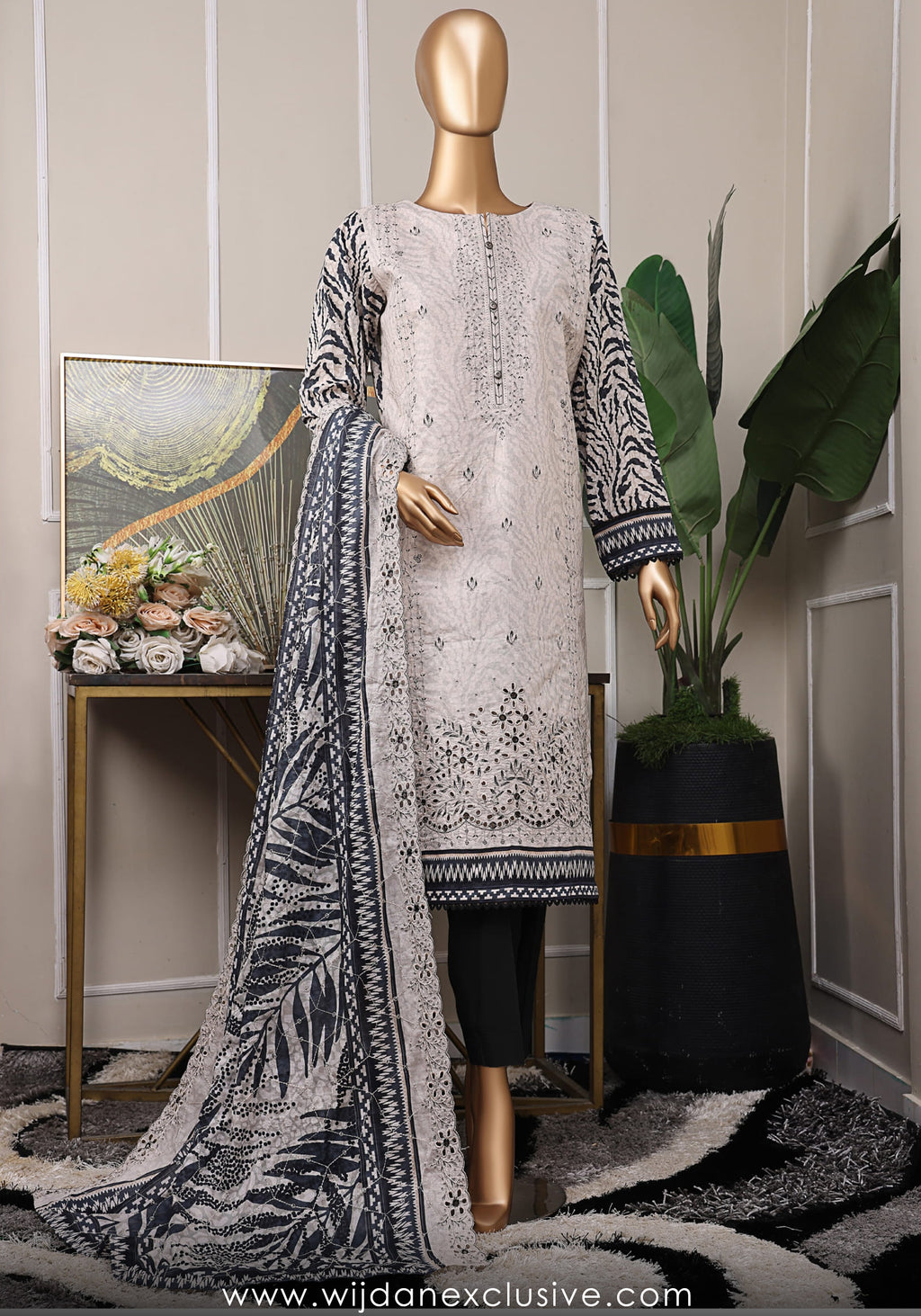HZ Premium Printed & Embroidered Lawn Collection Vol-06 D-04