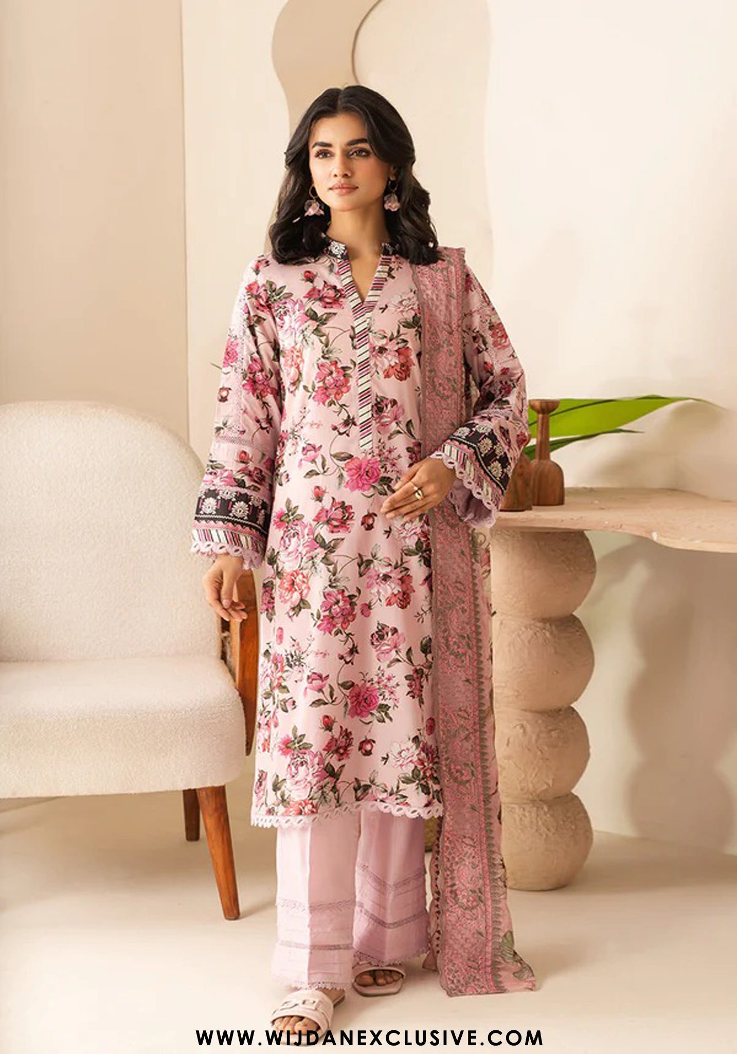 Ehaab Unstitched Printed Lawn Collection D-426