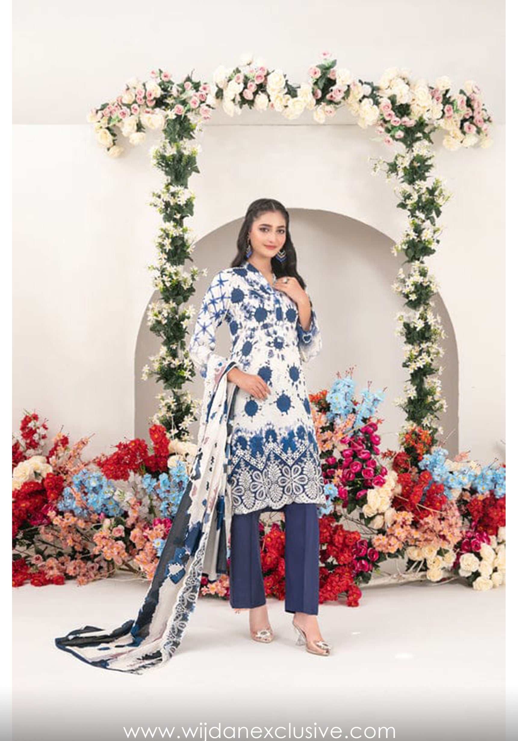 Haliyah Embroidered Digital Printed Lawn Collection by Tawakkal D-04
