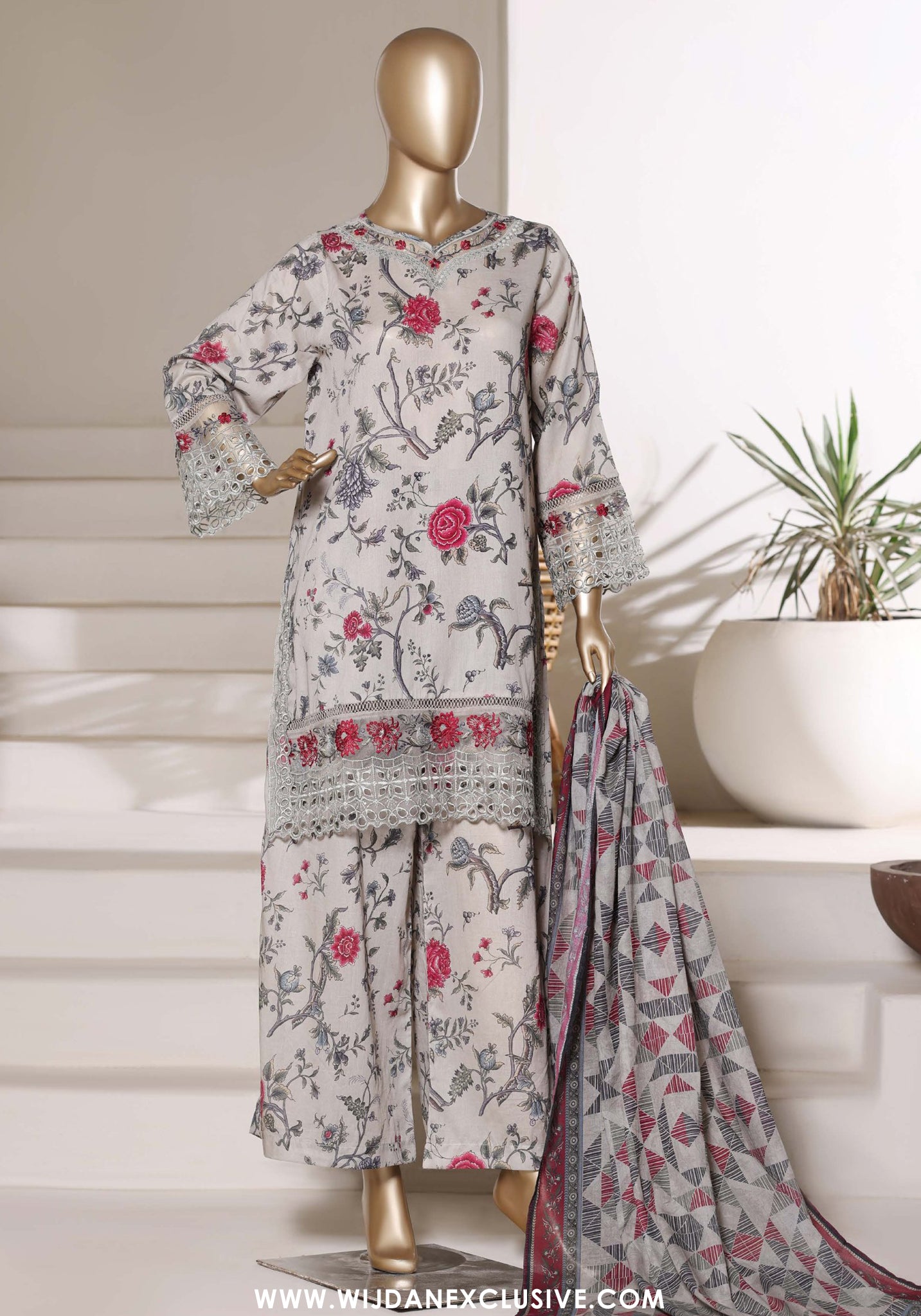 Malika by Sadabahar | Stitched Festive Vol-I Collection - 2026 (D-04)